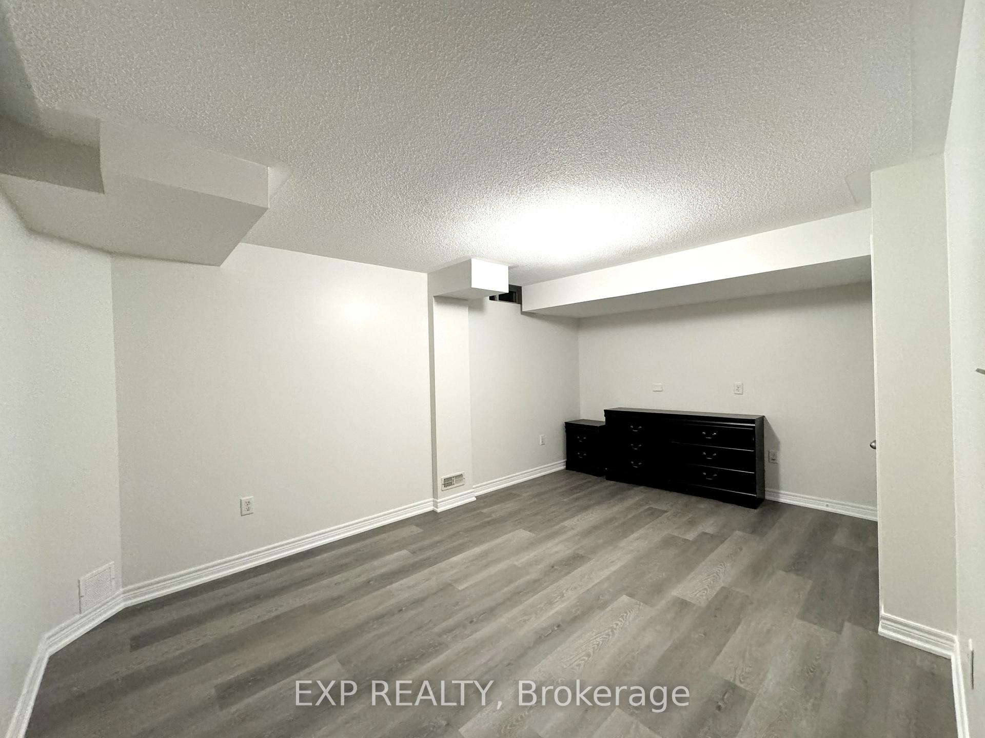Photo 21 of 84 Crumlin Crescent, Brampton, Credit Valley — HOMEH