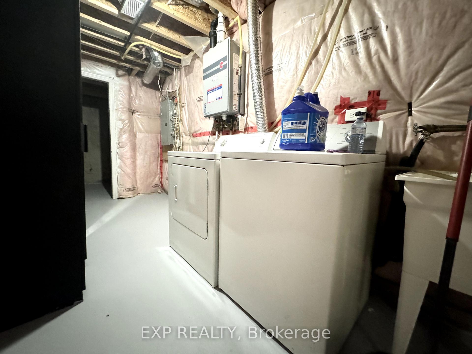 Photo 22 of 84 Crumlin Crescent, Brampton, Credit Valley — HOMEH