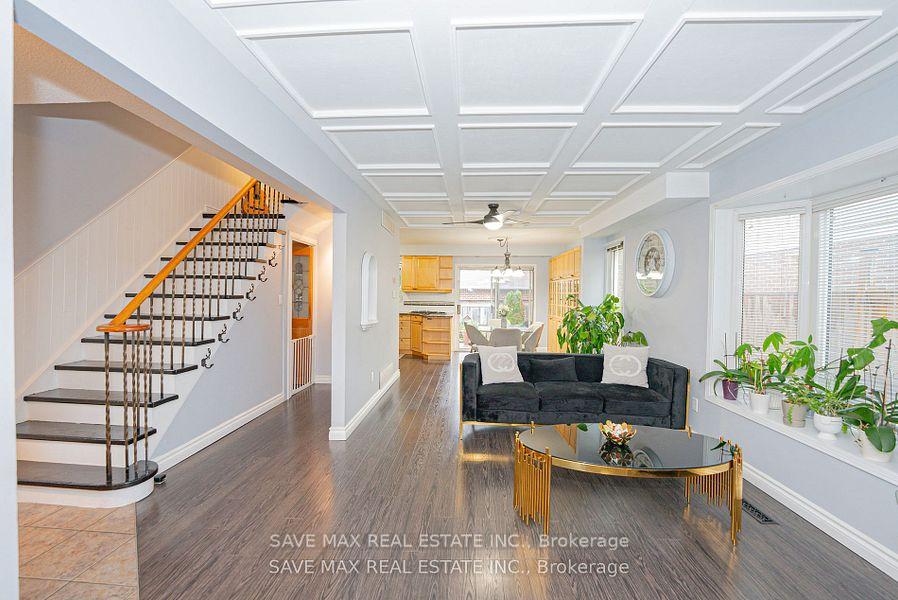 Photo 6 of 181 Sunforest Drive, Brampton, Heart Lake West — HOMEH