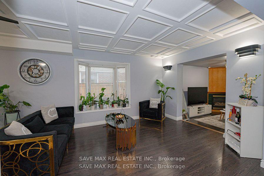 Photo 8 of 181 Sunforest Drive, Brampton, Heart Lake West — HOMEH