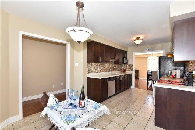 Photo 3 of 28 Irene Crescent, Brampton, Fletcher's Meadow — HOMEH
