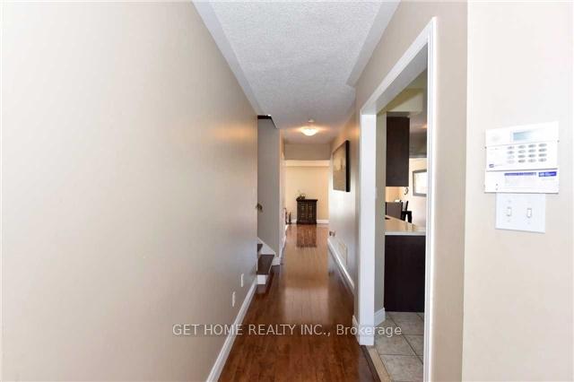 Photo 5 of 28 Irene Crescent, Brampton, Fletcher's Meadow — HOMEH