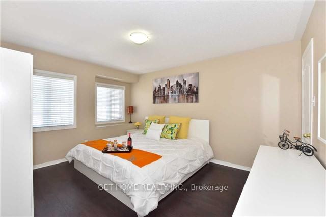 Photo 10 of 28 Irene Crescent, Brampton, Fletcher's Meadow — HOMEH
