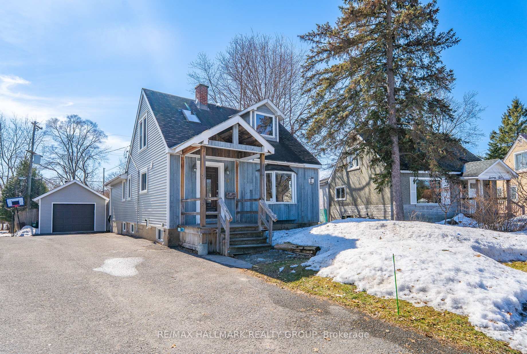 Photo 1 of 79 Crown Crescent, Ottawa, Carlington — HOMEH