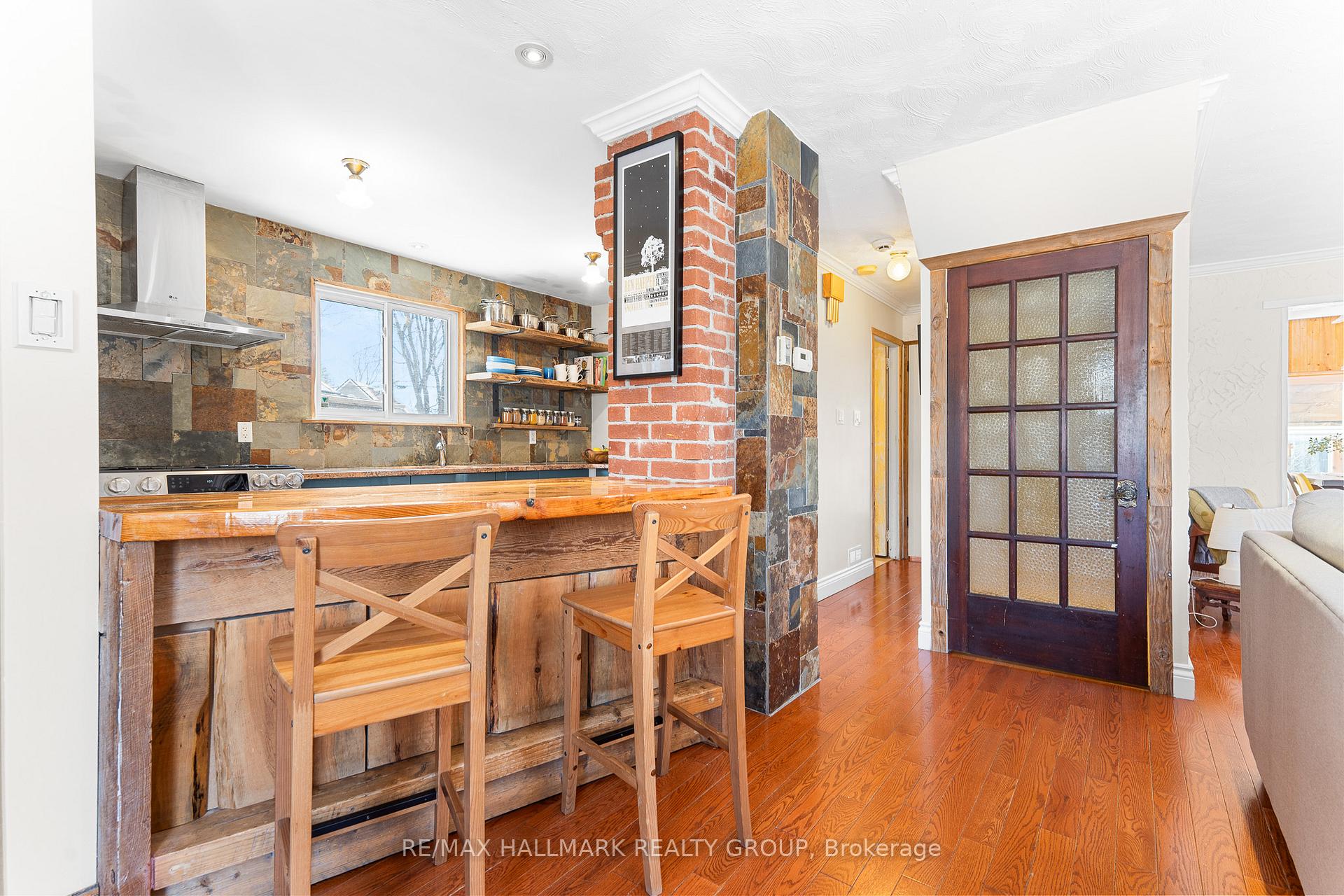 Photo 6 of 79 Crown Crescent, Ottawa, Carlington — HOMEH