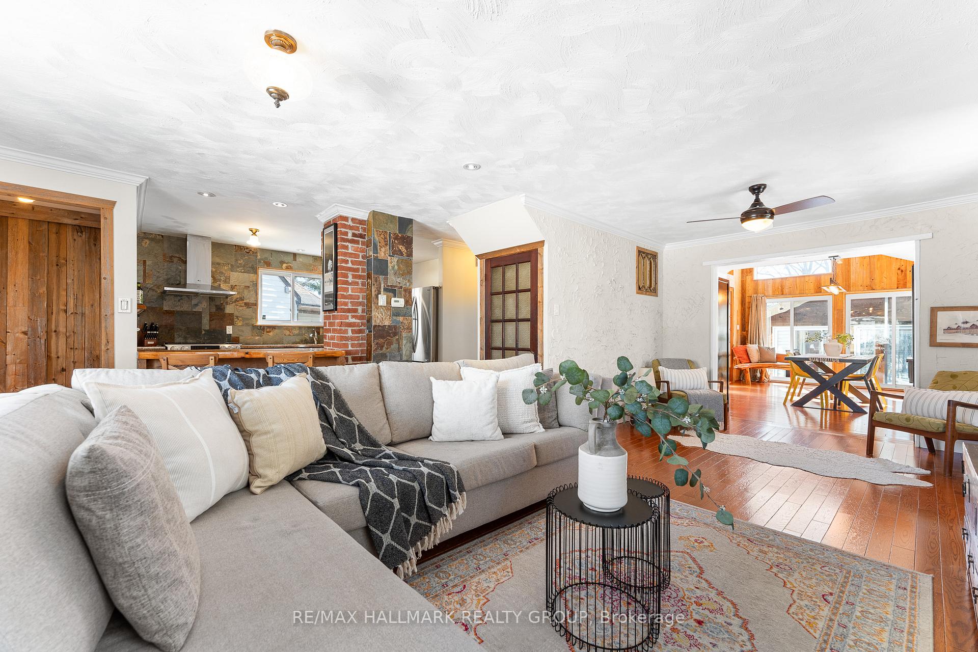 Photo 13 of 79 Crown Crescent, Ottawa, Carlington — HOMEH