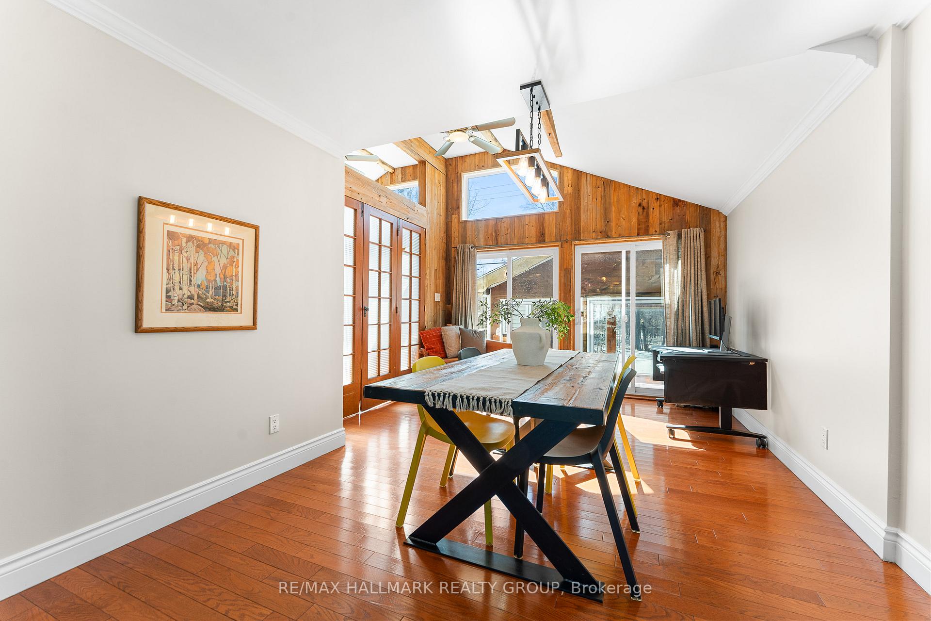 Photo 17 of 79 Crown Crescent, Ottawa, Carlington — HOMEH