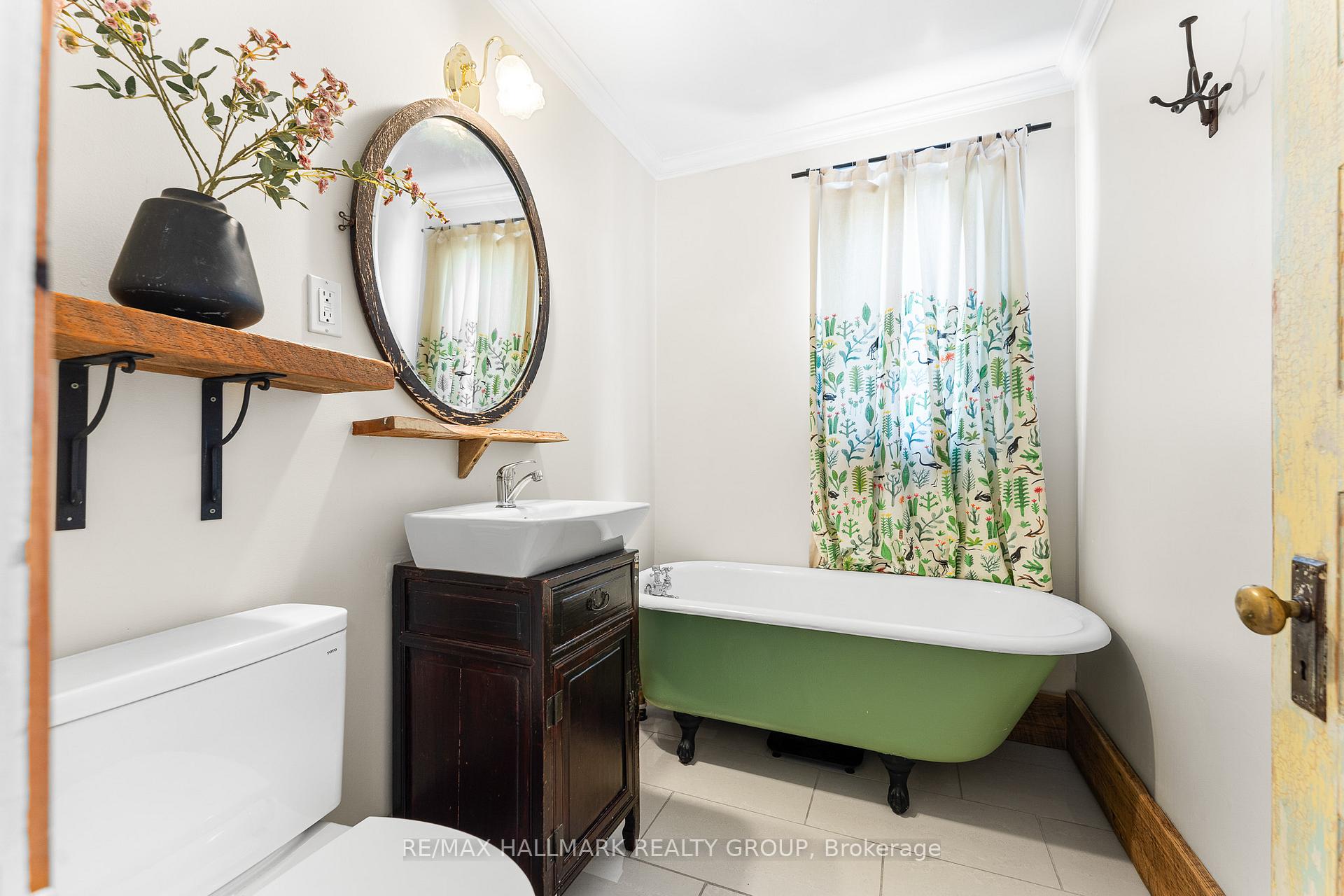 Photo 30 of 79 Crown Crescent, Ottawa, Carlington — HOMEH