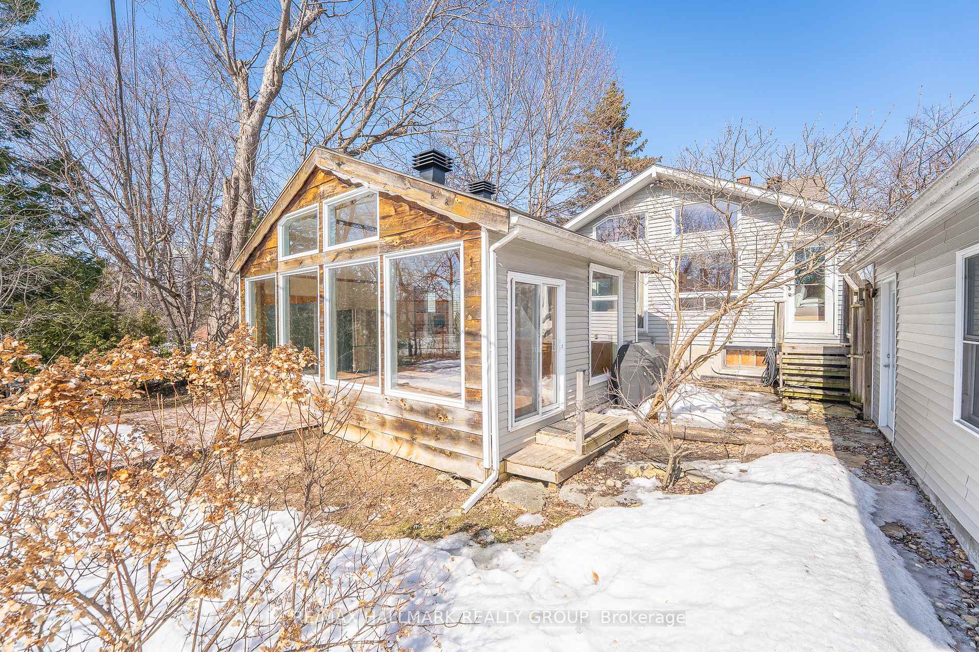 Photo 31 of 79 Crown Crescent, Ottawa, Carlington — HOMEH