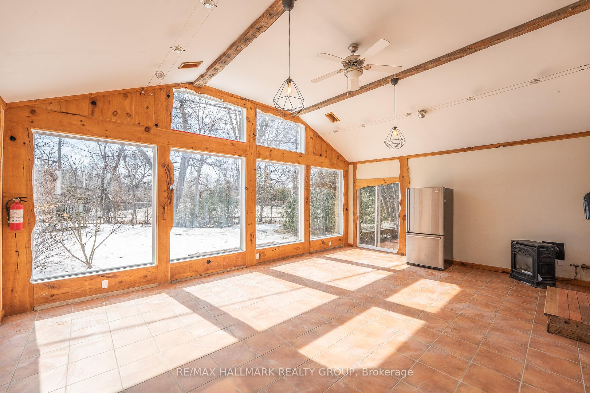 Photo 32 of 79 Crown Crescent, Ottawa, Carlington — HOMEH