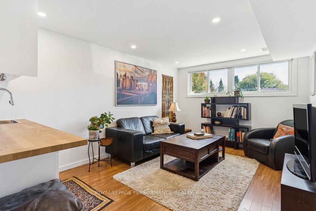 Photo 16 of 17 Mulvagh Avenue, Ottawa, Borden Farm/Stewart Farm/Carleton Heights/Parkwood Hills — HOMEH