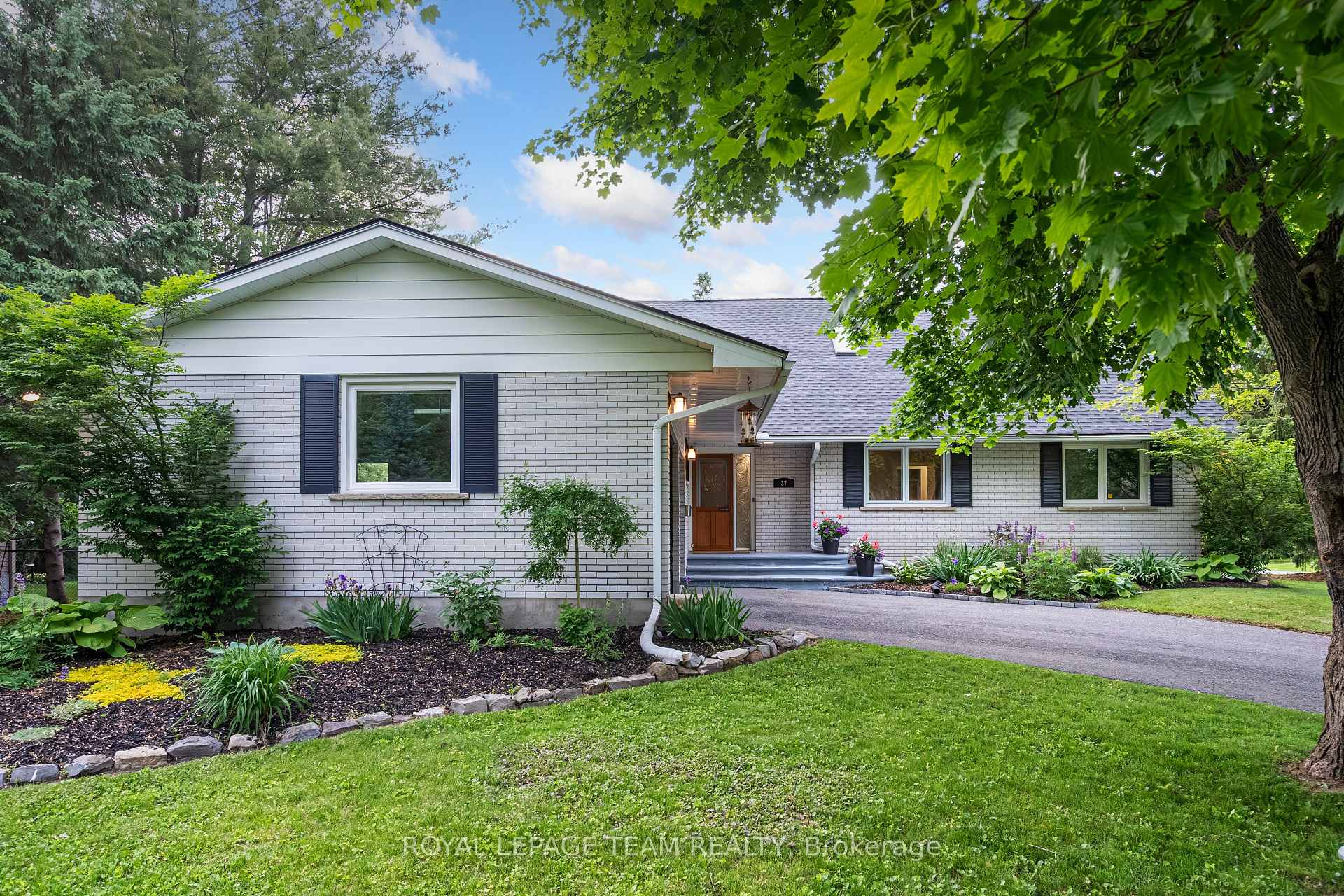 Photo 4 of 37 Promenade Avenue, Ottawa, Pineglen/Country Place — HOMEH