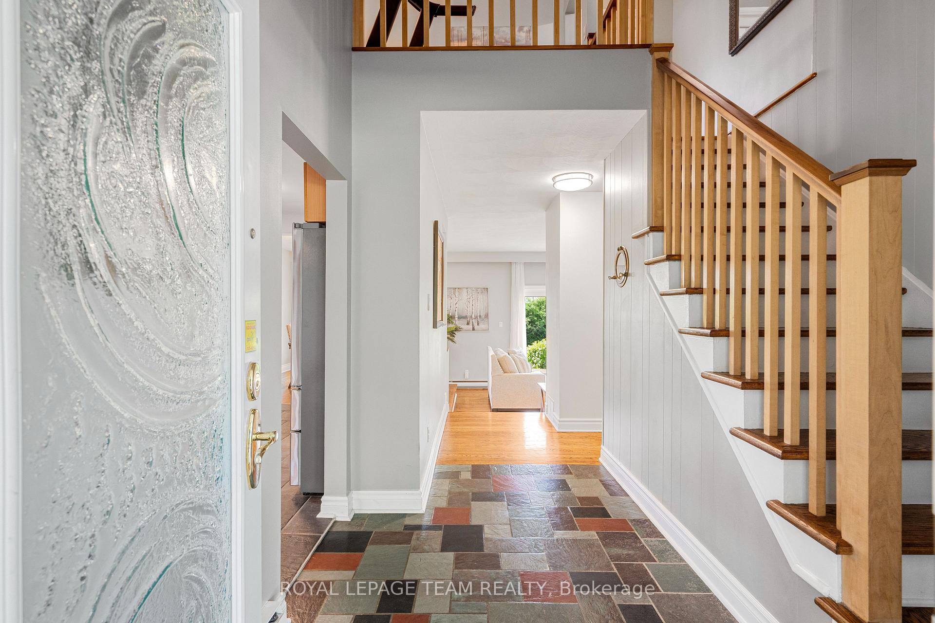 Photo 5 of 37 Promenade Avenue, Ottawa, Pineglen/Country Place — HOMEH