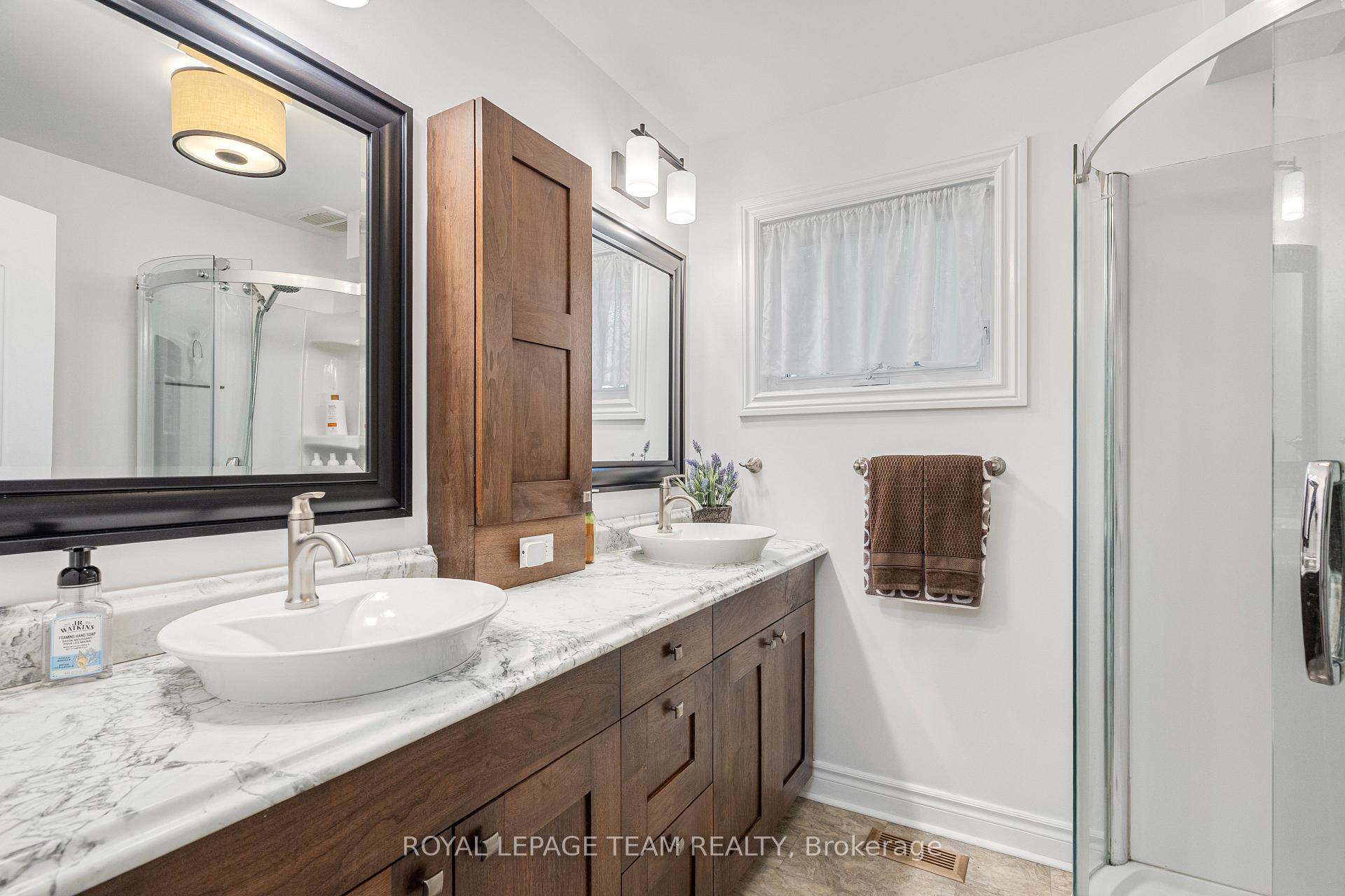Photo 24 of 37 Promenade Avenue, Ottawa, Pineglen/Country Place — HOMEH