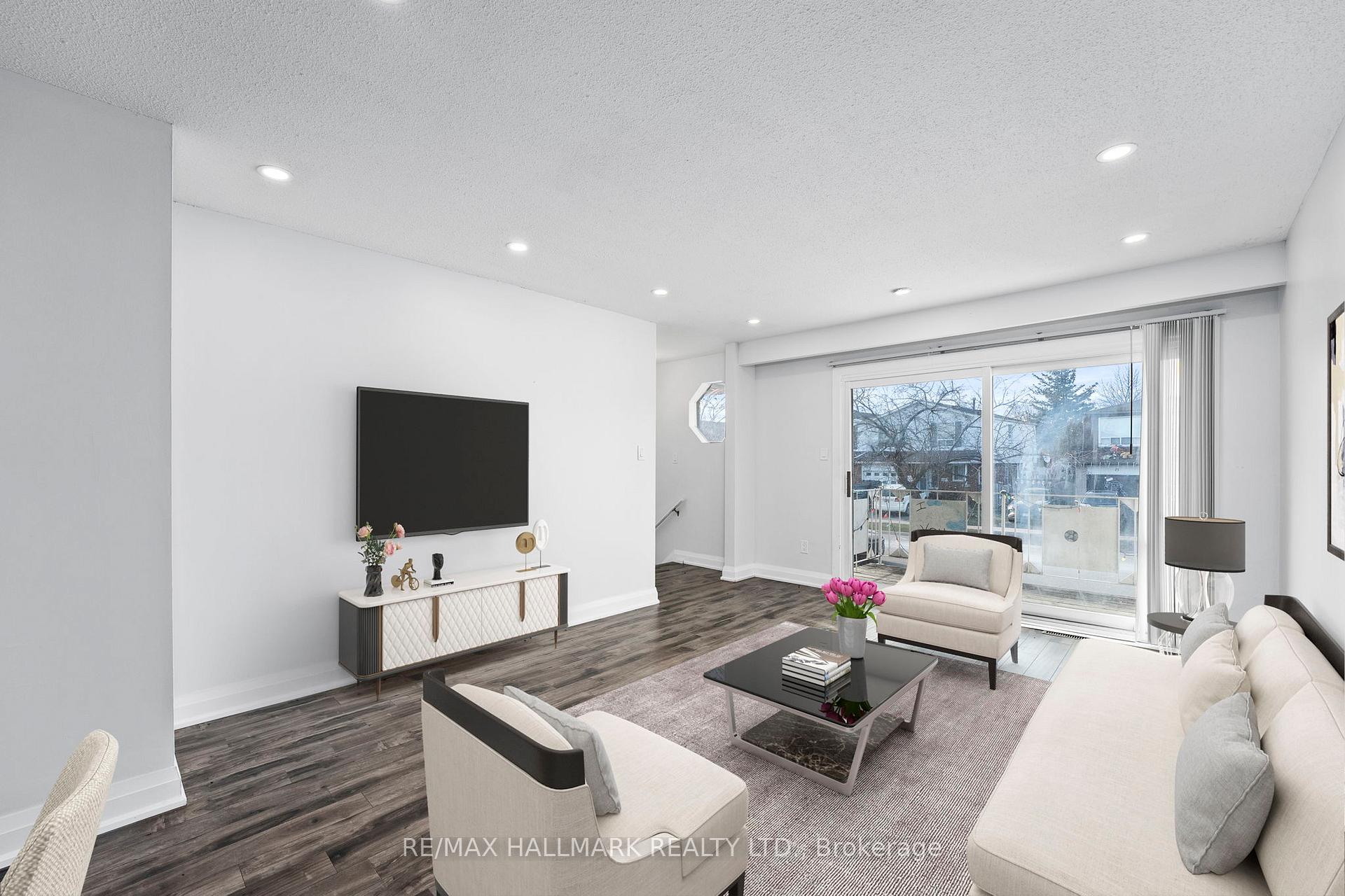 Photo 4 of 46 Bruce Beer Drive, Brampton, Madoc — HOMEH