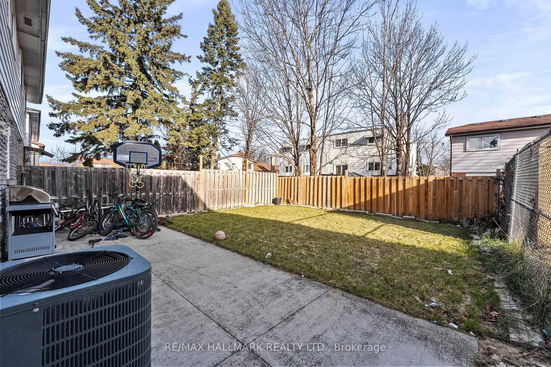 Photo 15 of 46 Bruce Beer Drive, Brampton, Madoc — HOMEH