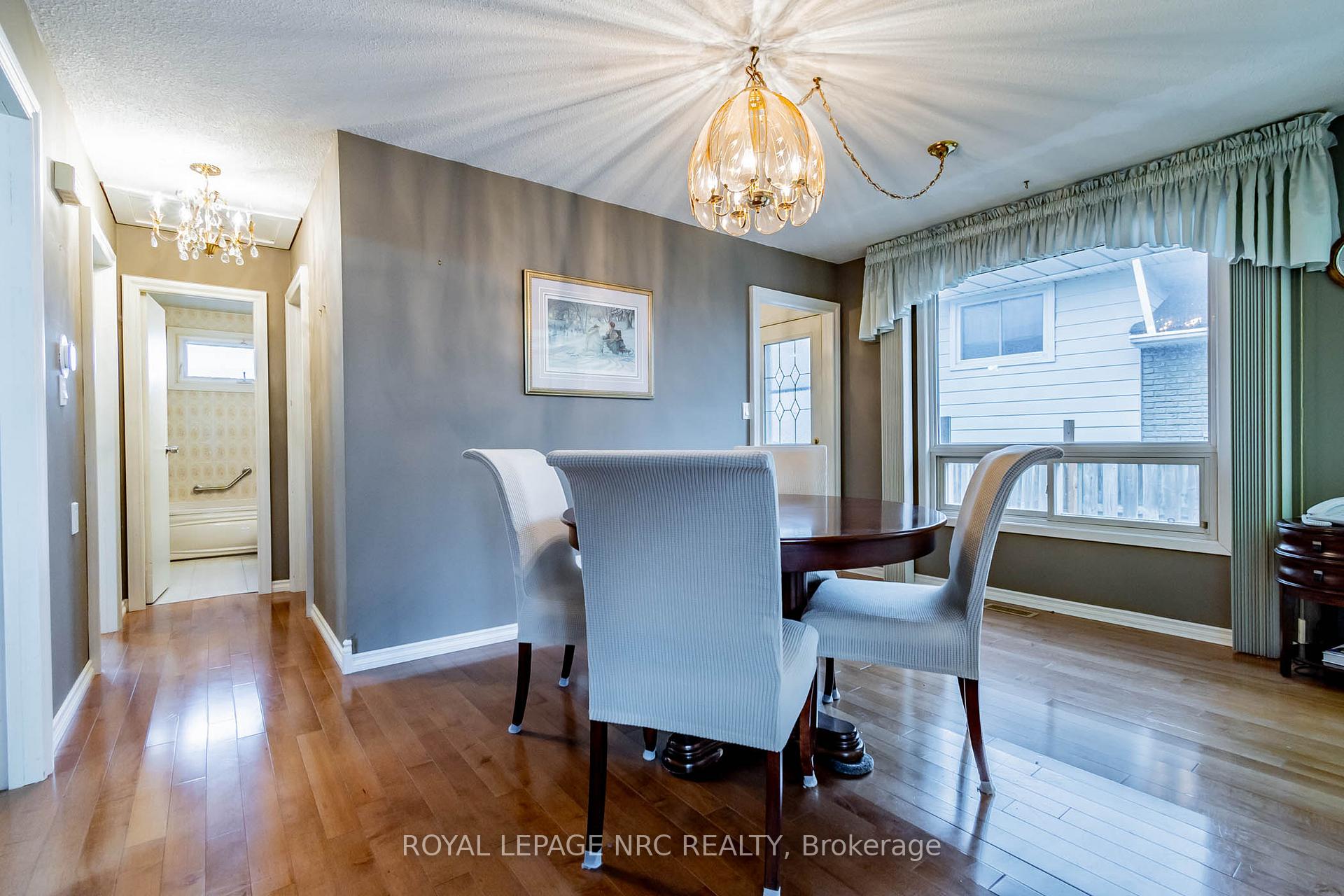 Photo 8 of 31 Loraine Drive, St. Catharines, Oakdale — HOMEH