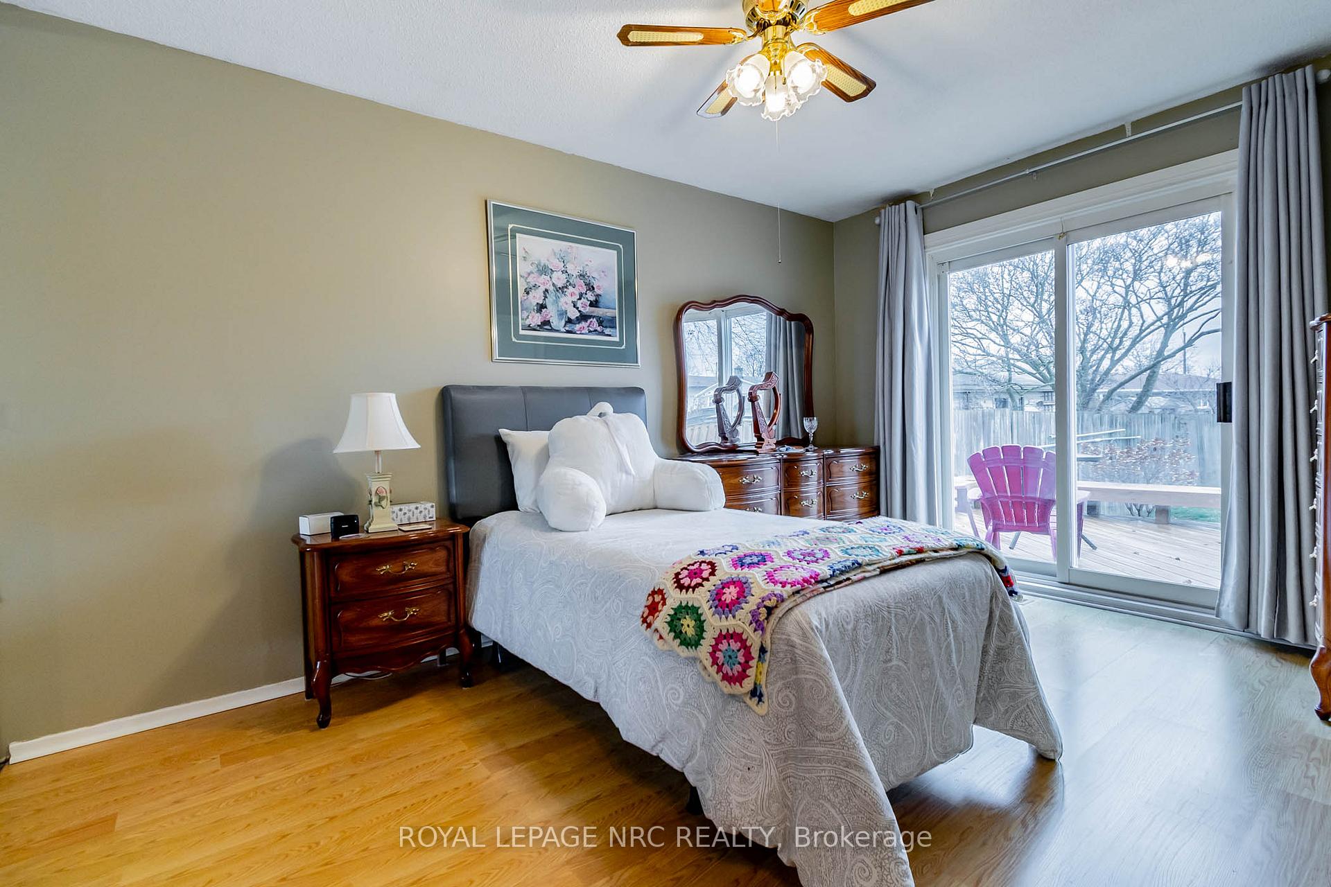 Photo 14 of 31 Loraine Drive, St. Catharines, Oakdale — HOMEH