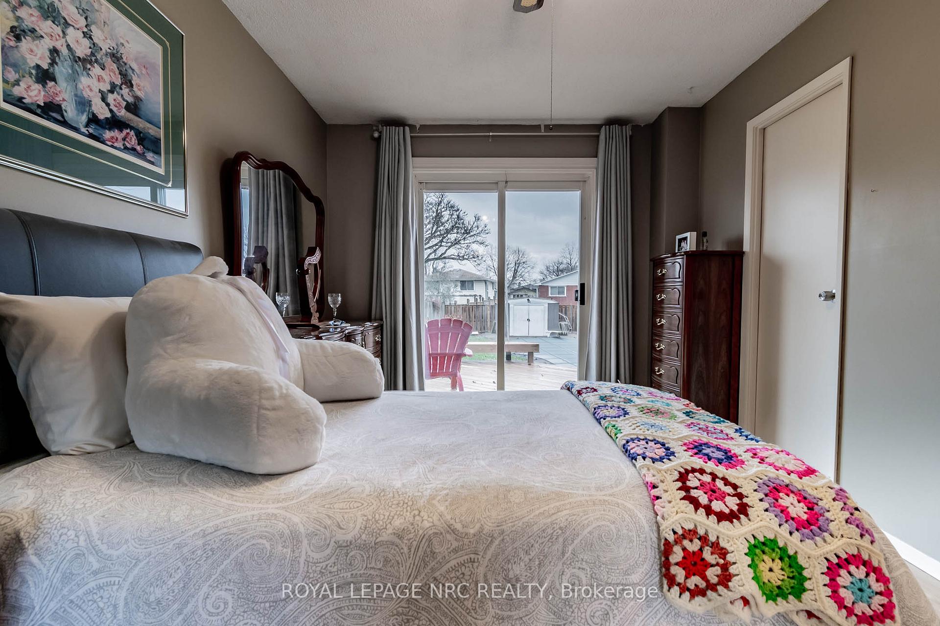 Photo 15 of 31 Loraine Drive, St. Catharines, Oakdale — HOMEH