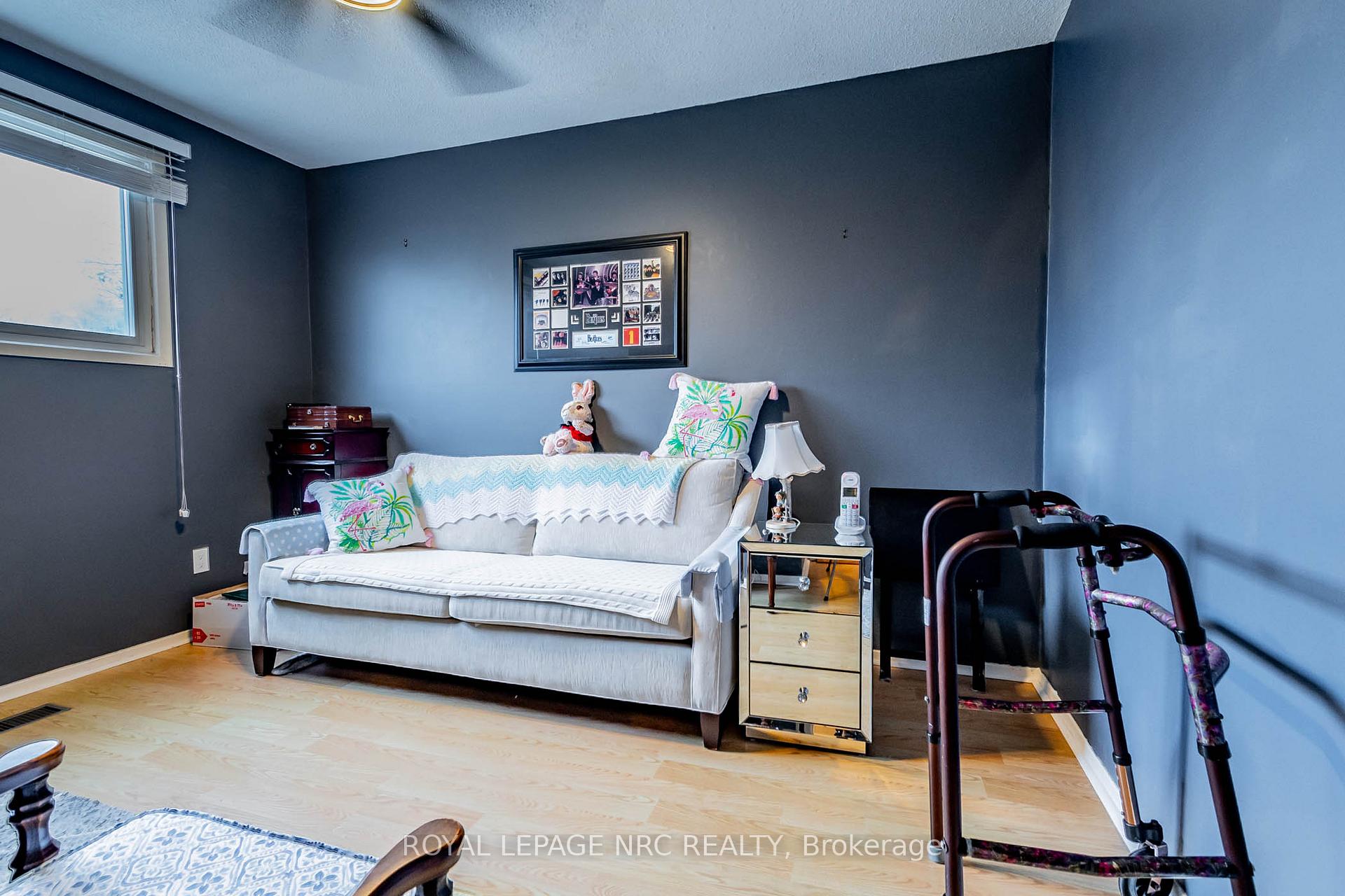 Photo 16 of 31 Loraine Drive, St. Catharines, Oakdale — HOMEH
