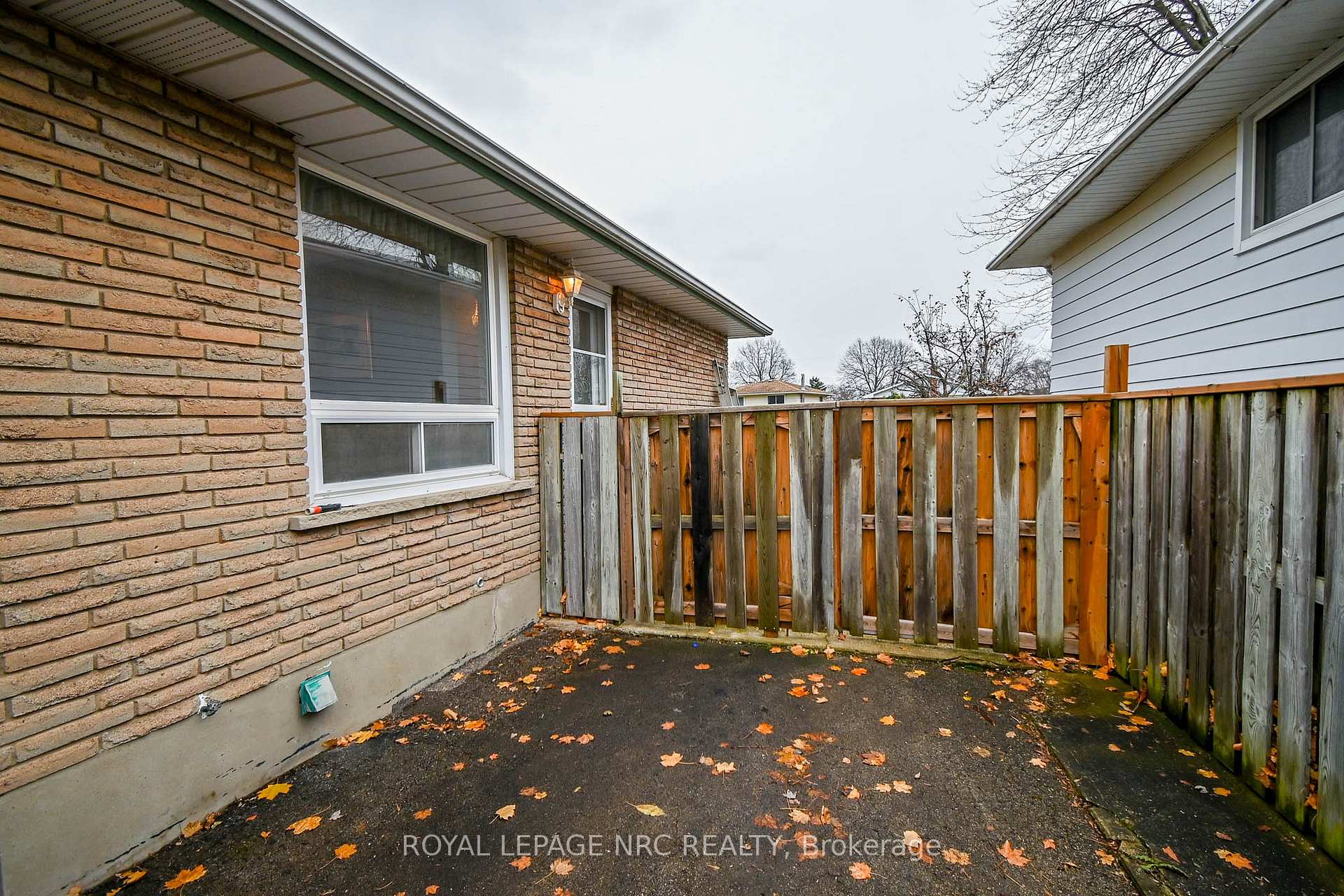 Photo 24 of 31 Loraine Drive, St. Catharines, Oakdale — HOMEH