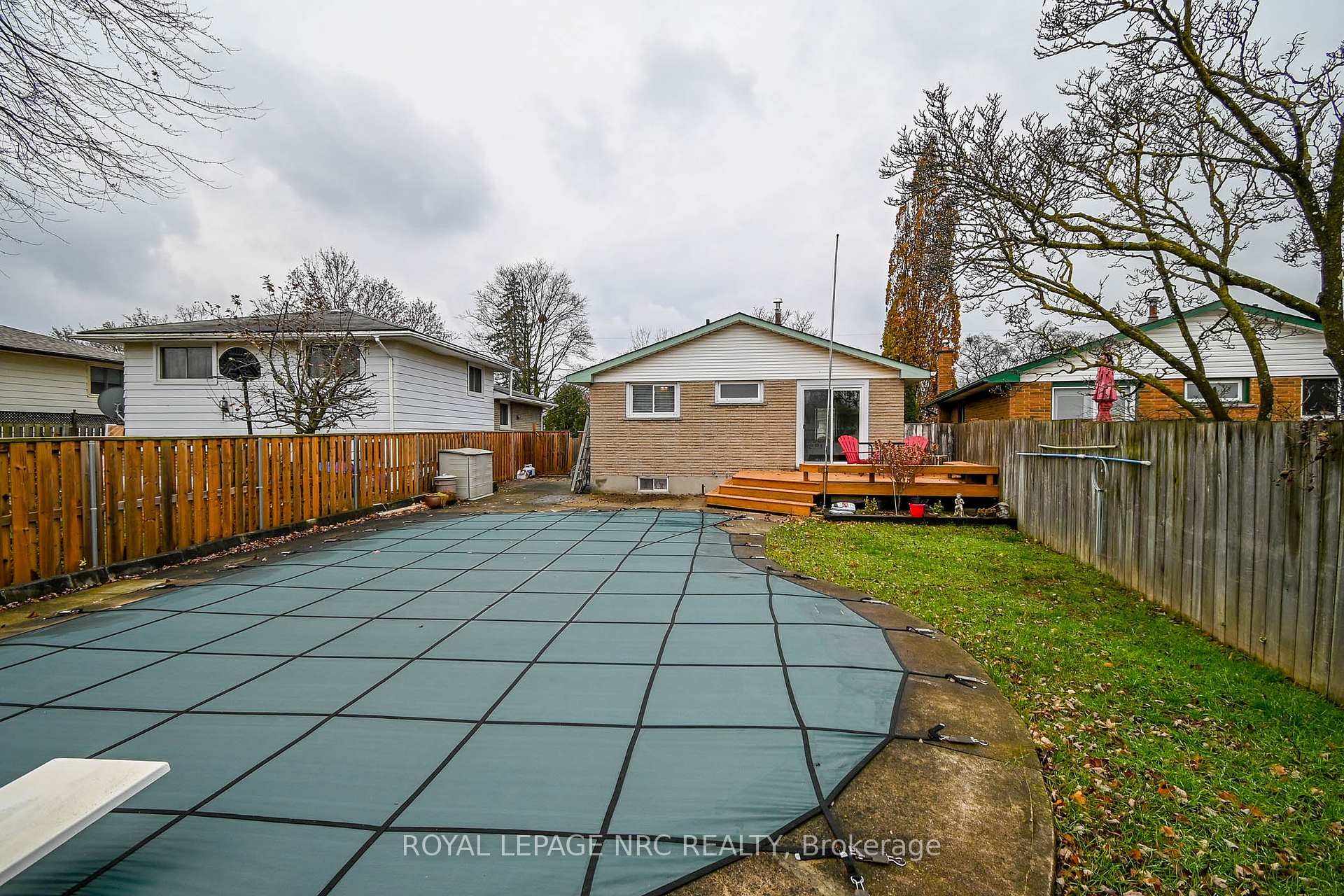 Photo 32 of 31 Loraine Drive, St. Catharines, Oakdale — HOMEH