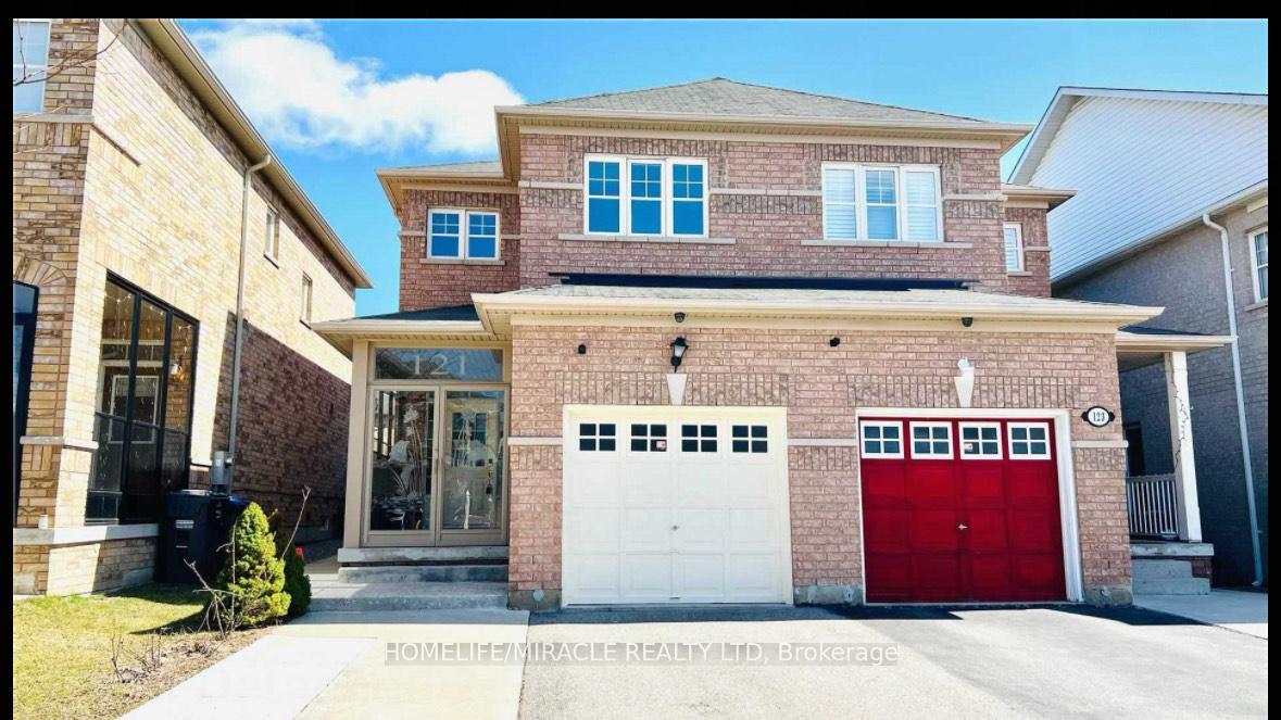 Front of 121 Seahorse Avenue