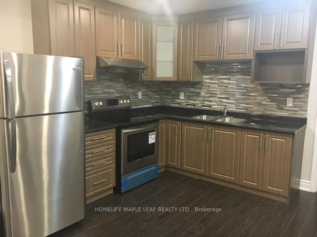 Photo 9 of 3 Rolling Acres Drive, Brampton, Credit Valley — HOMEH