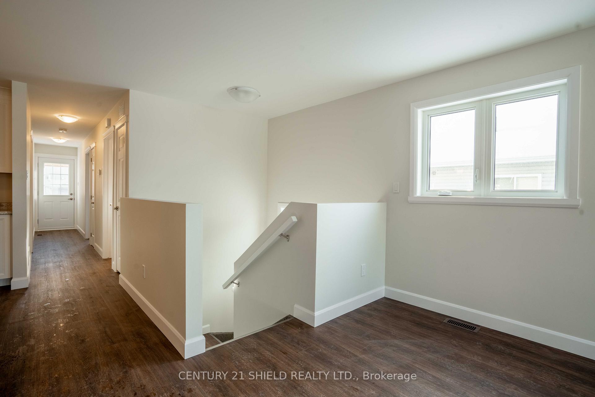 Photo 6 of 301 Kooiman Avenue, Cornwall — HOMEH