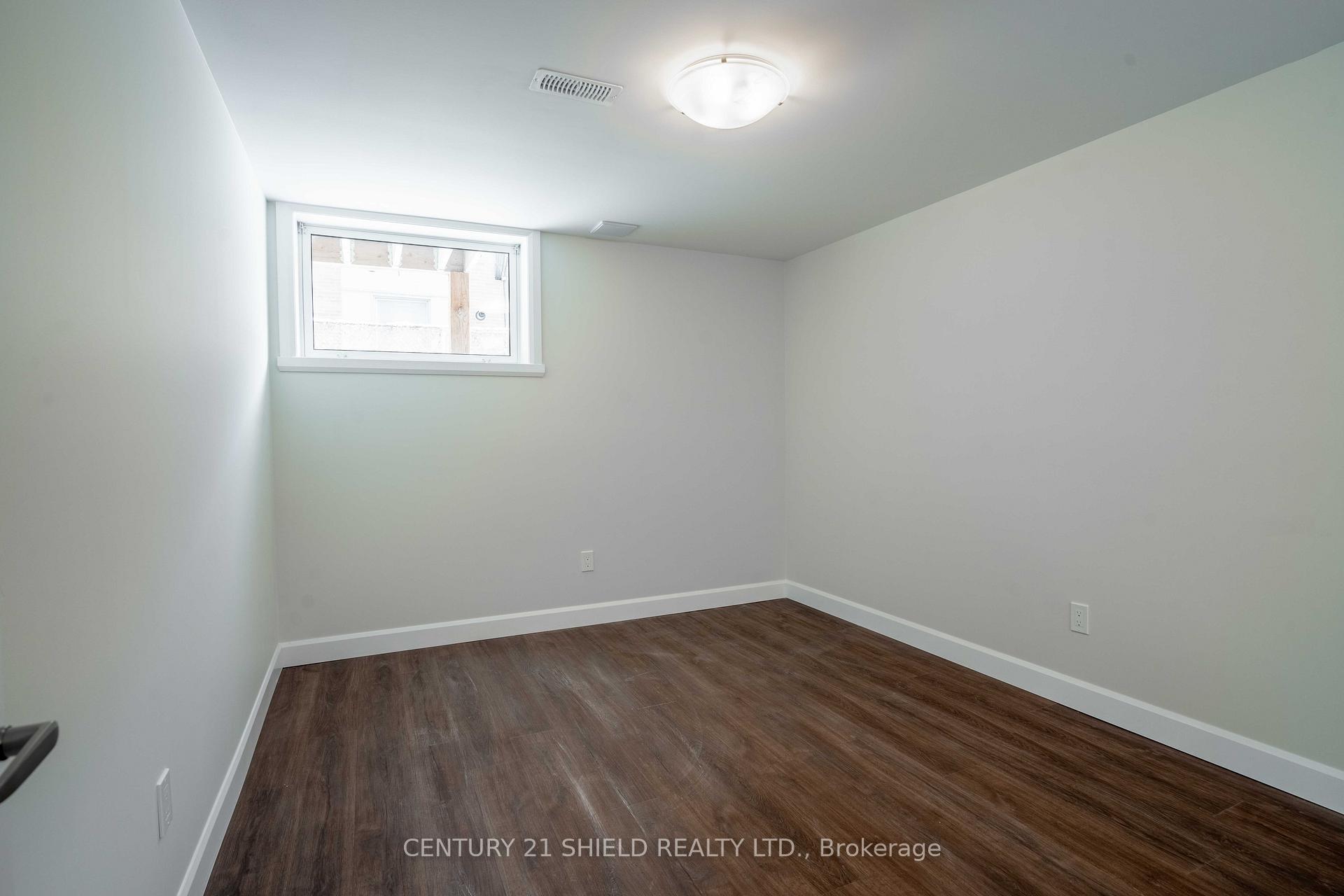 Photo 24 of 301 Kooiman Avenue, Cornwall — HOMEH