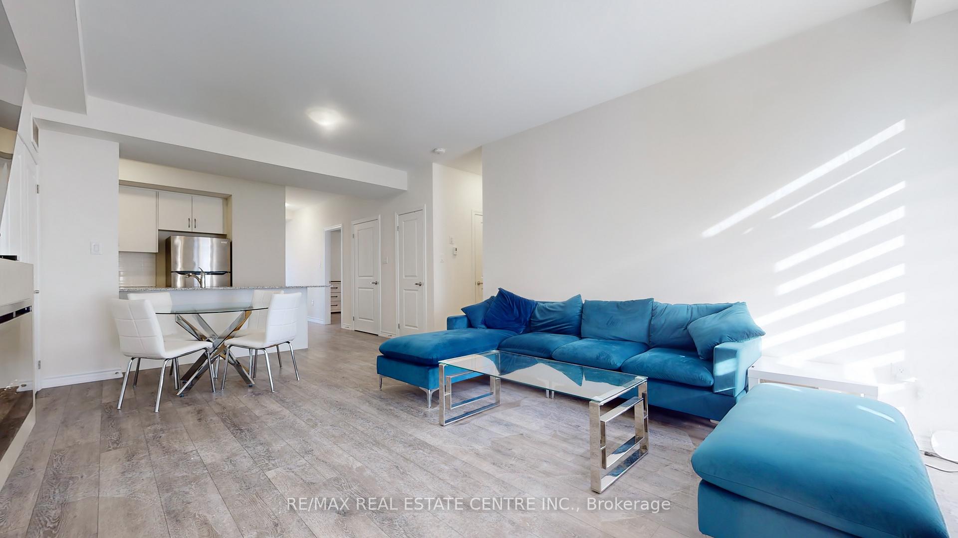 Photo 5 of Unit 22, 40 Knotsberry Circle, Brampton, Bram West — HOMEH