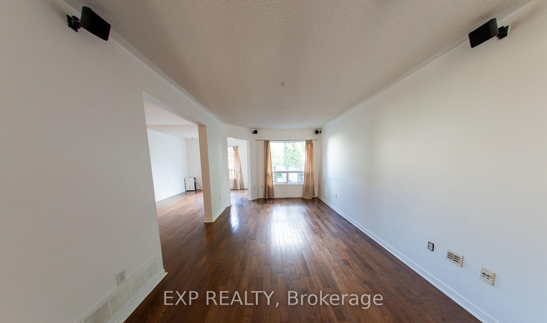 Photo 4 of 4347 Sunwood Crescent, Ottawa, Carson Grove — HOMEH