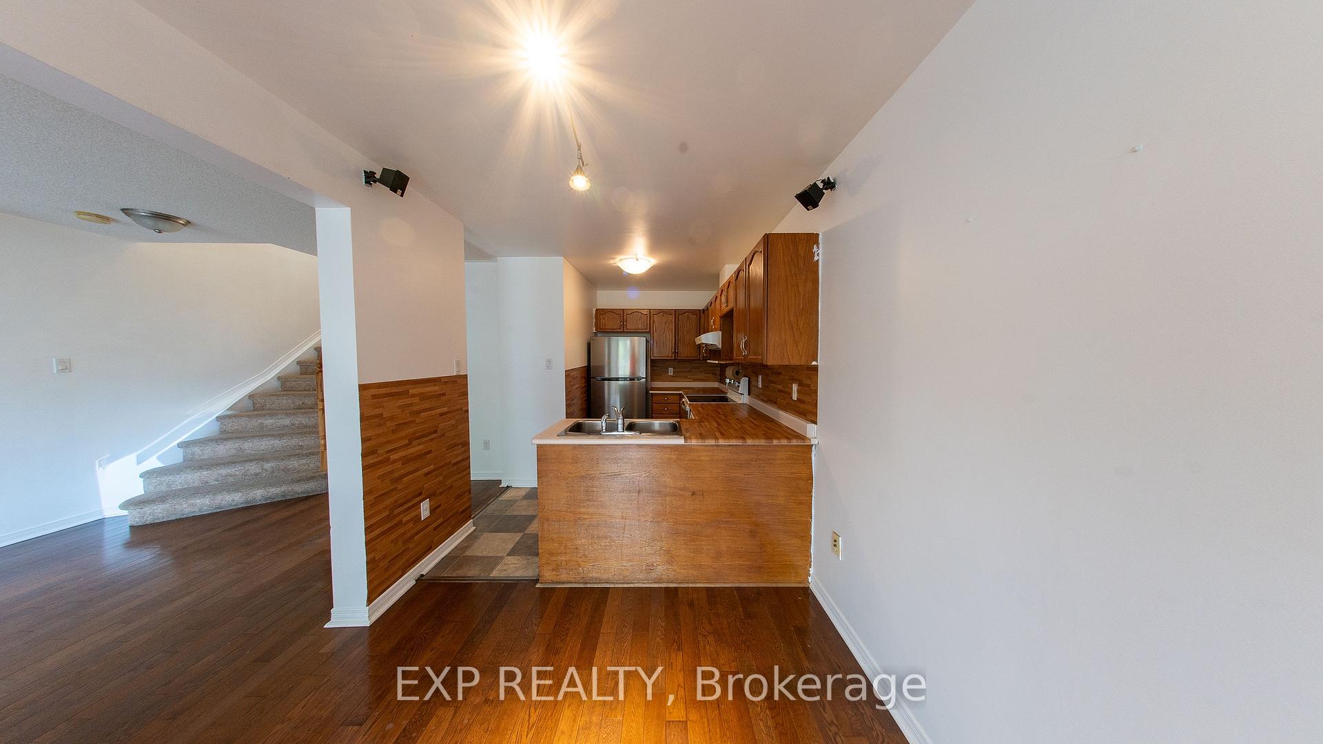 Photo 7 of 4347 Sunwood Crescent, Ottawa, Carson Grove — HOMEH