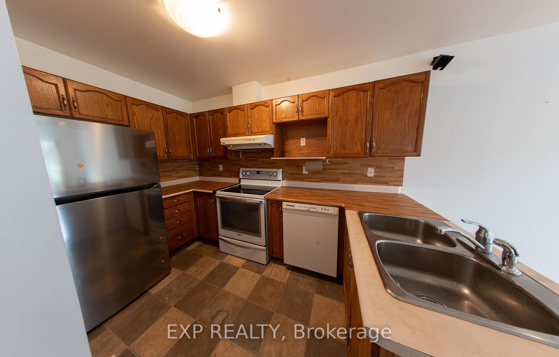 Photo 5 of 4347 Sunwood Crescent, Ottawa, Carson Grove — HOMEH