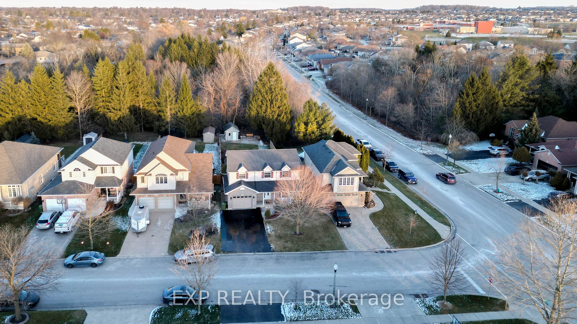 Front of 3 Warbler Heights