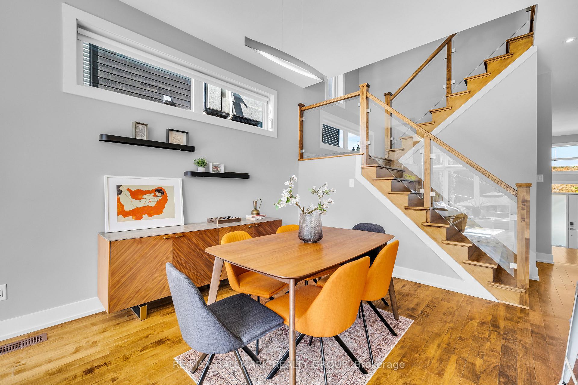 Photo 11 of 42B Young Street, Ottawa, West Centre Town — HOMEH