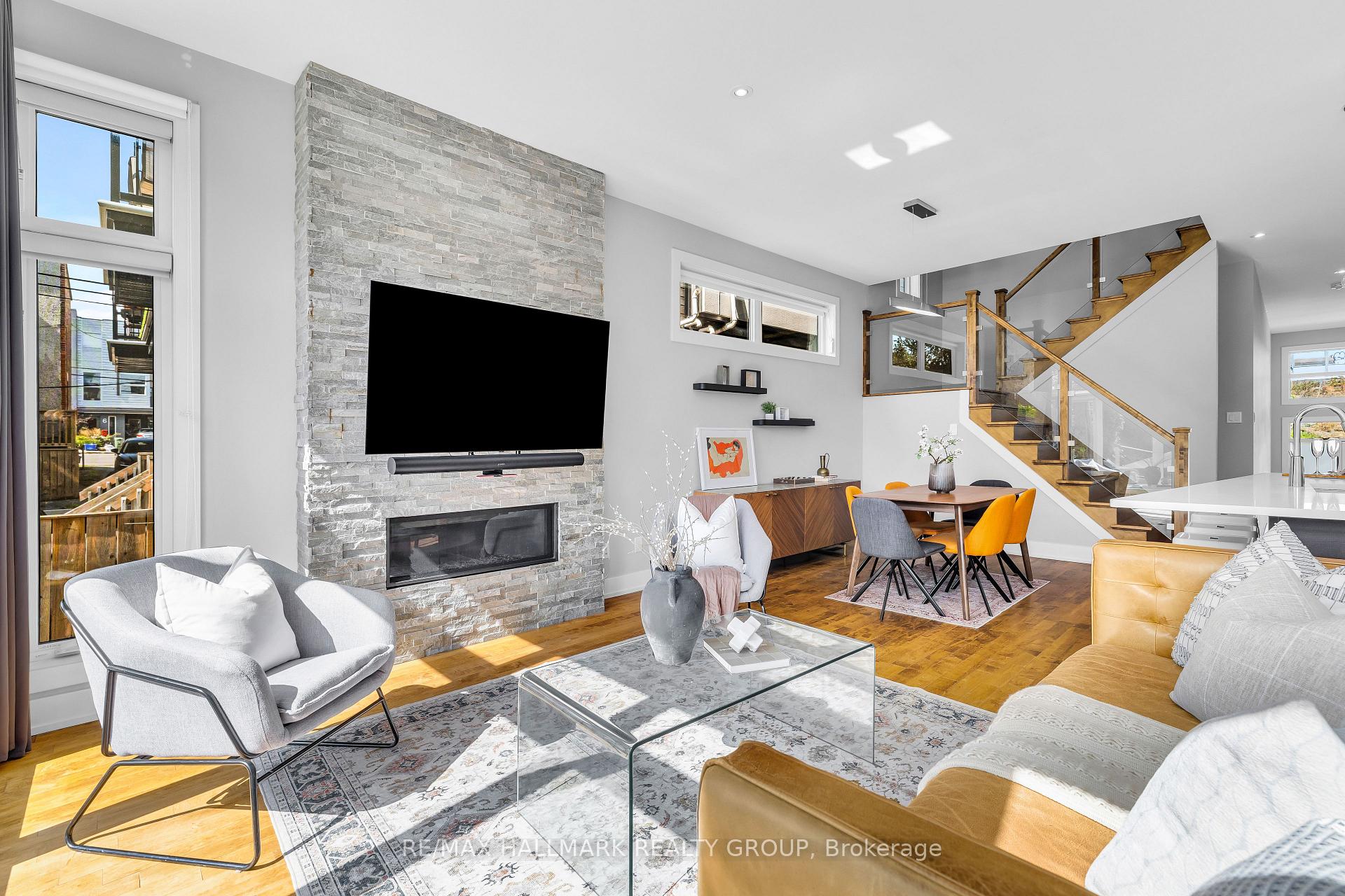 Photo 13 of 42B Young Street, Ottawa, West Centre Town — HOMEH