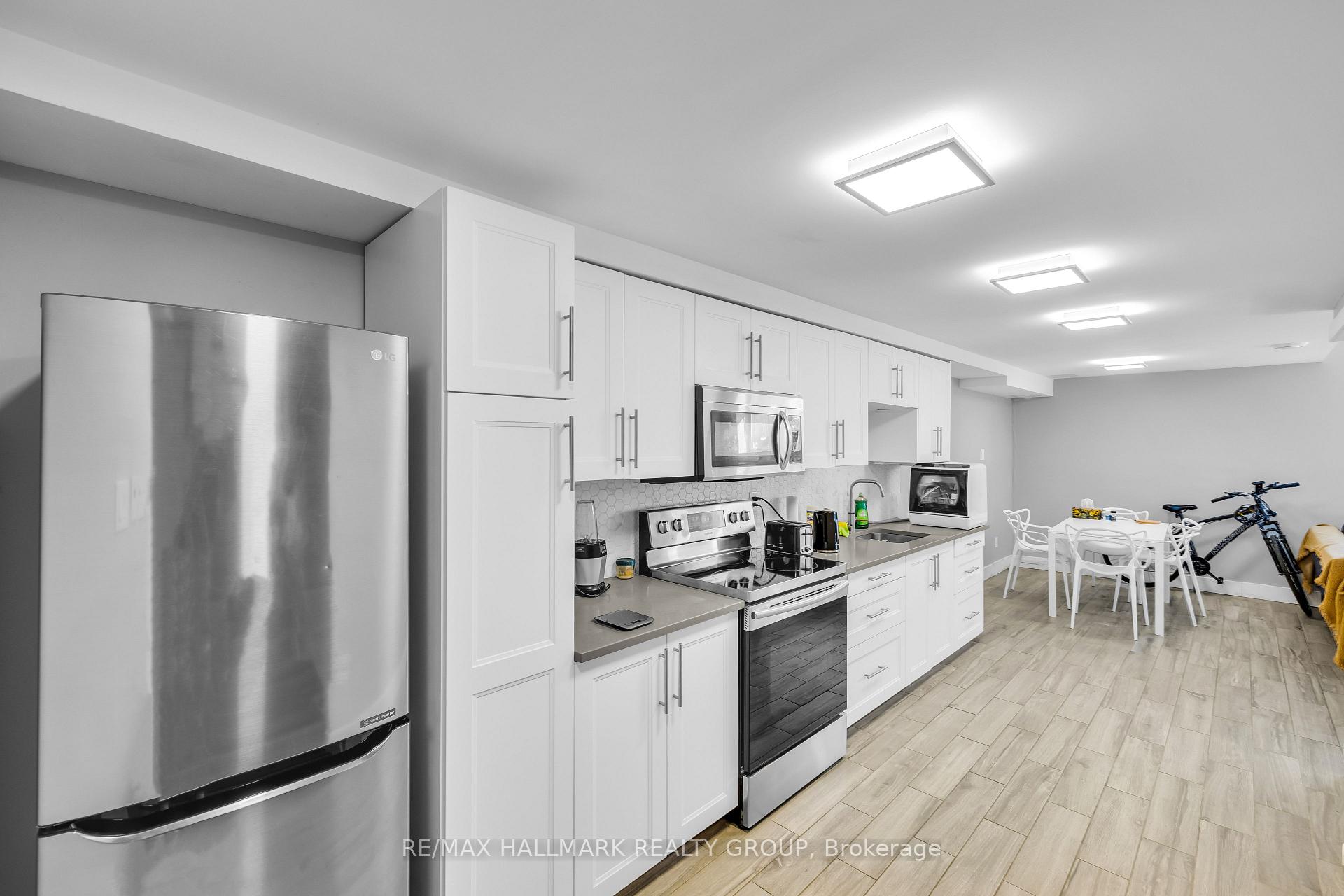 Photo 20 of 42B Young Street, Ottawa, West Centre Town — HOMEH