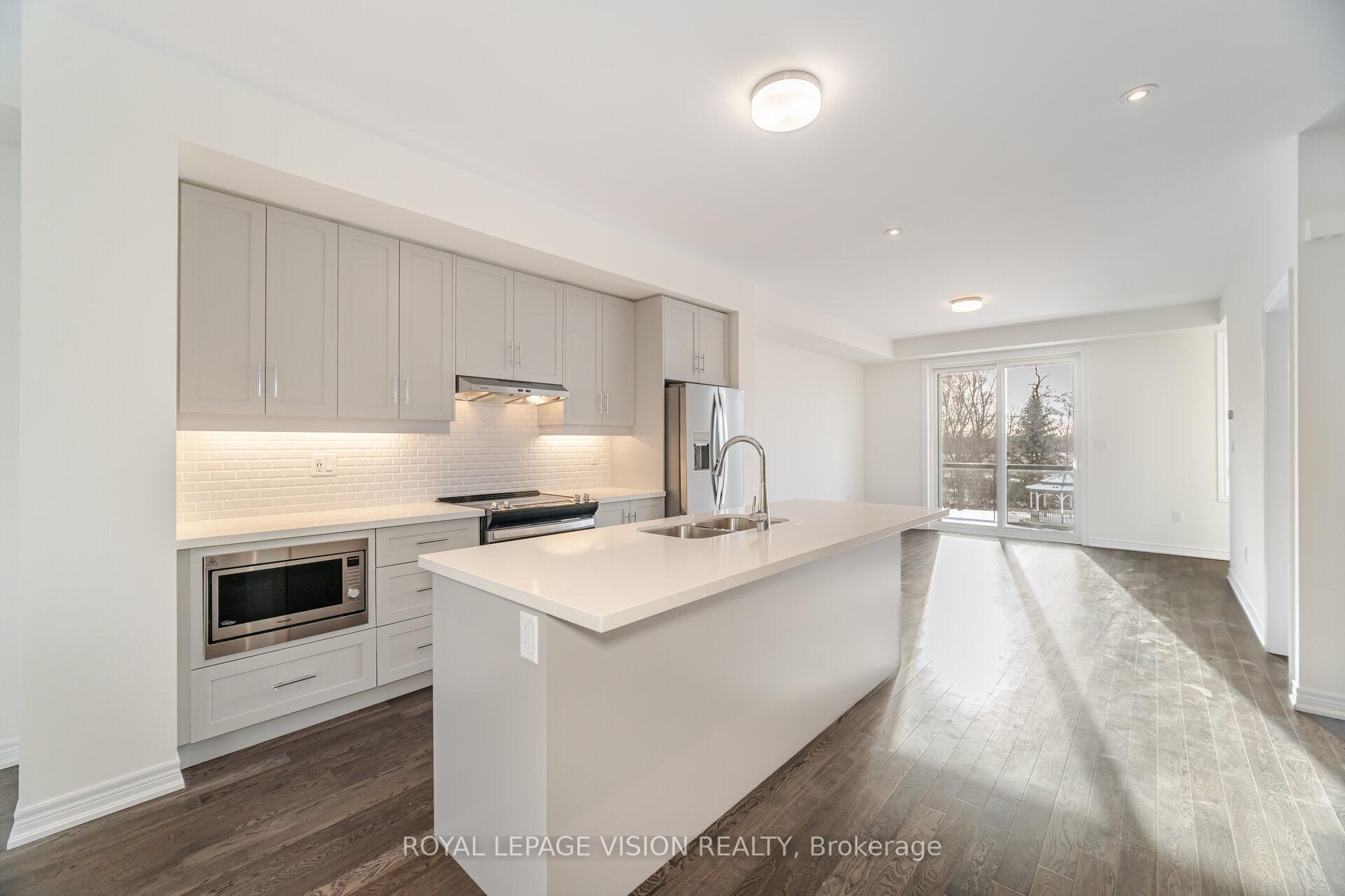 Photo 4 of 22 Folcroft Street, Brampton, Credit Valley — HOMEH