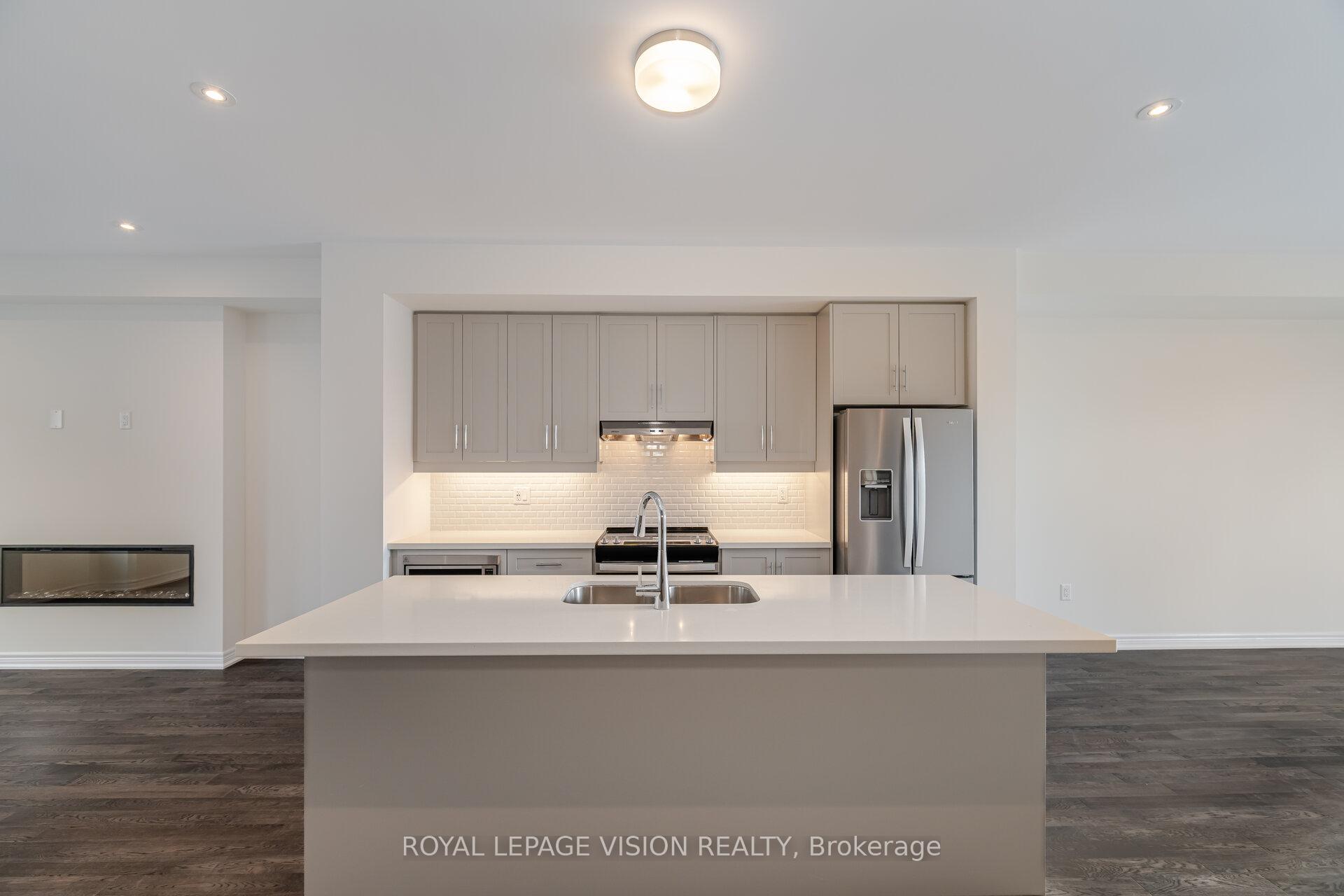 Photo 7 of 22 Folcroft Street, Brampton, Credit Valley — HOMEH