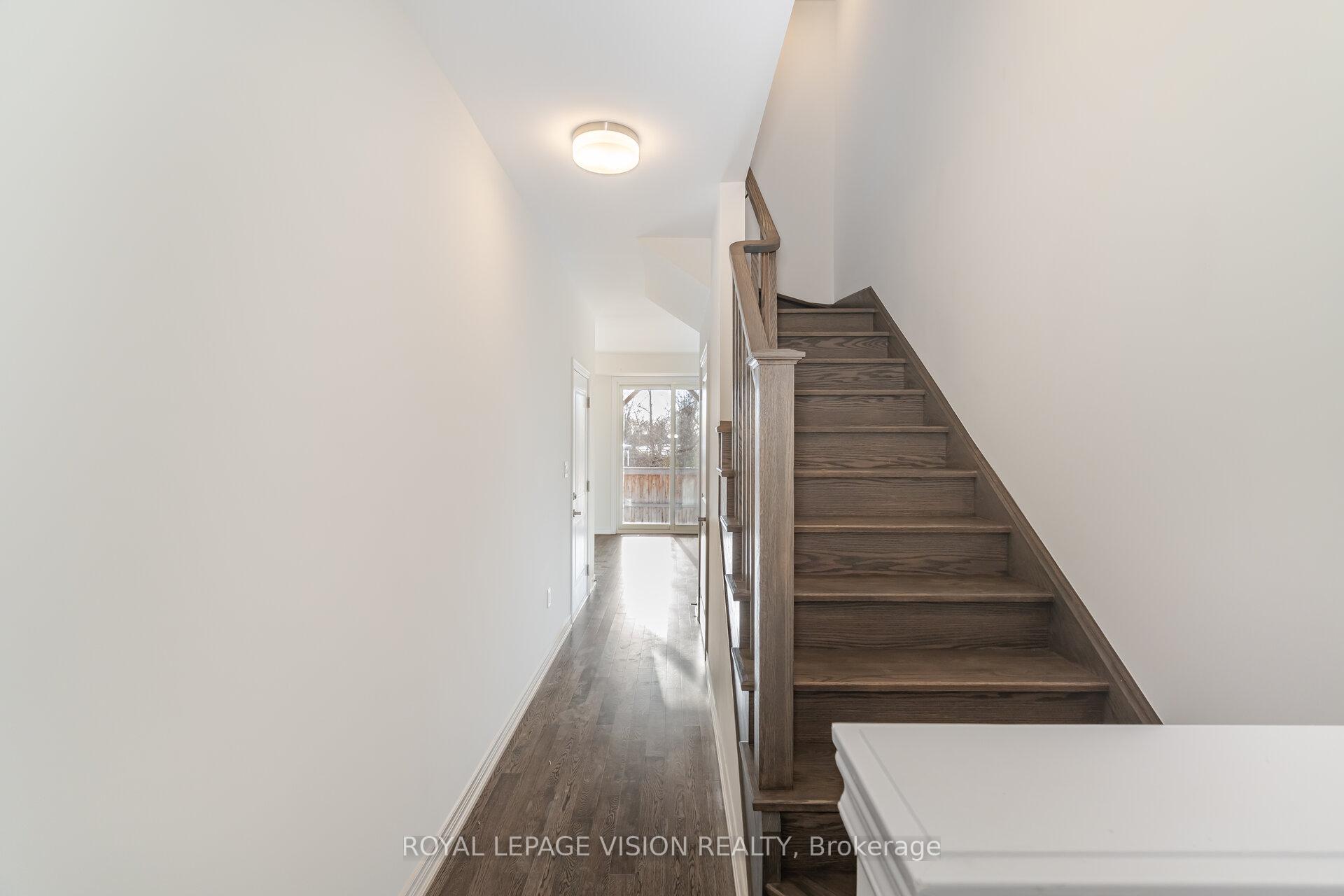 Photo 34 of 22 Folcroft Street, Brampton, Credit Valley — HOMEH