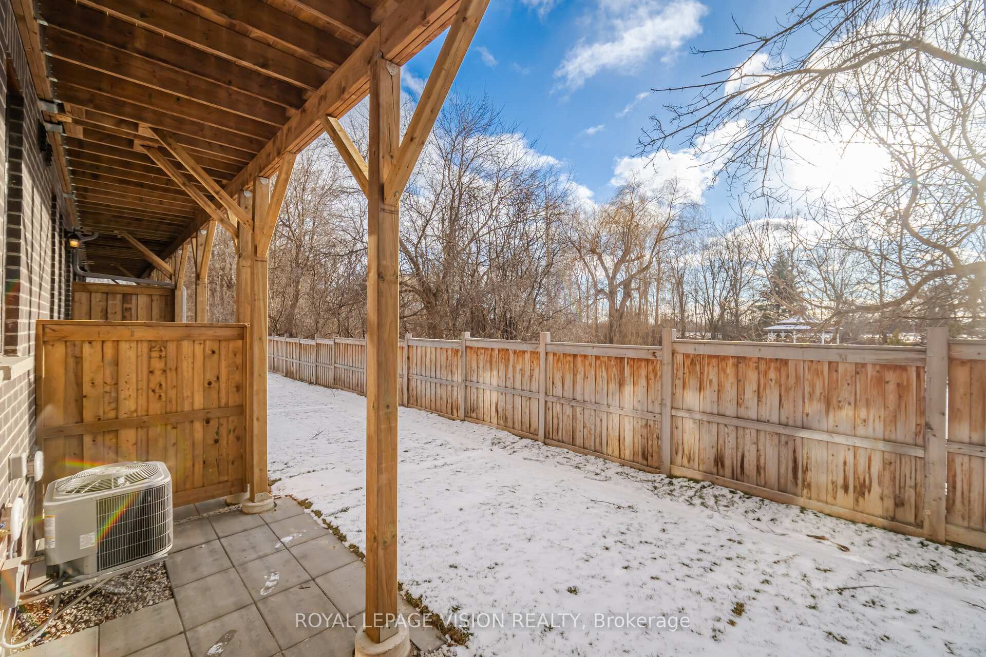 Photo 39 of 22 Folcroft Street, Brampton, Credit Valley — HOMEH