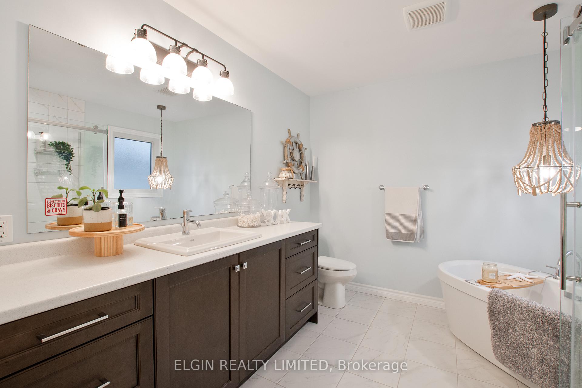 Photo 18 of 184 Emery Street, Central Elgin, Rural Central Elgin — HOMEH