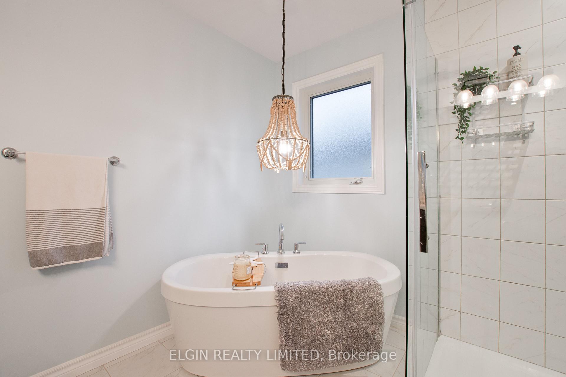 Photo 22 of 184 Emery Street, Central Elgin, Rural Central Elgin — HOMEH