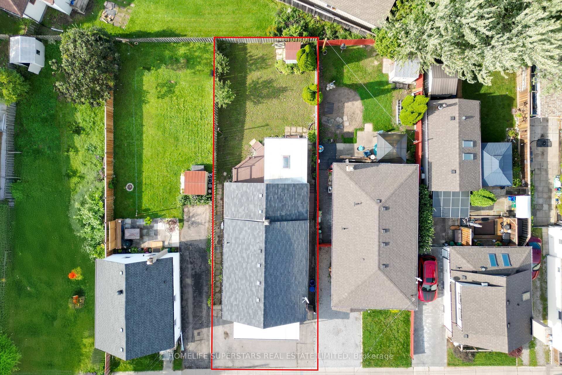 Photo 3 of 112 Rykert Street, St. Catharines, Western Hill — HOMEH