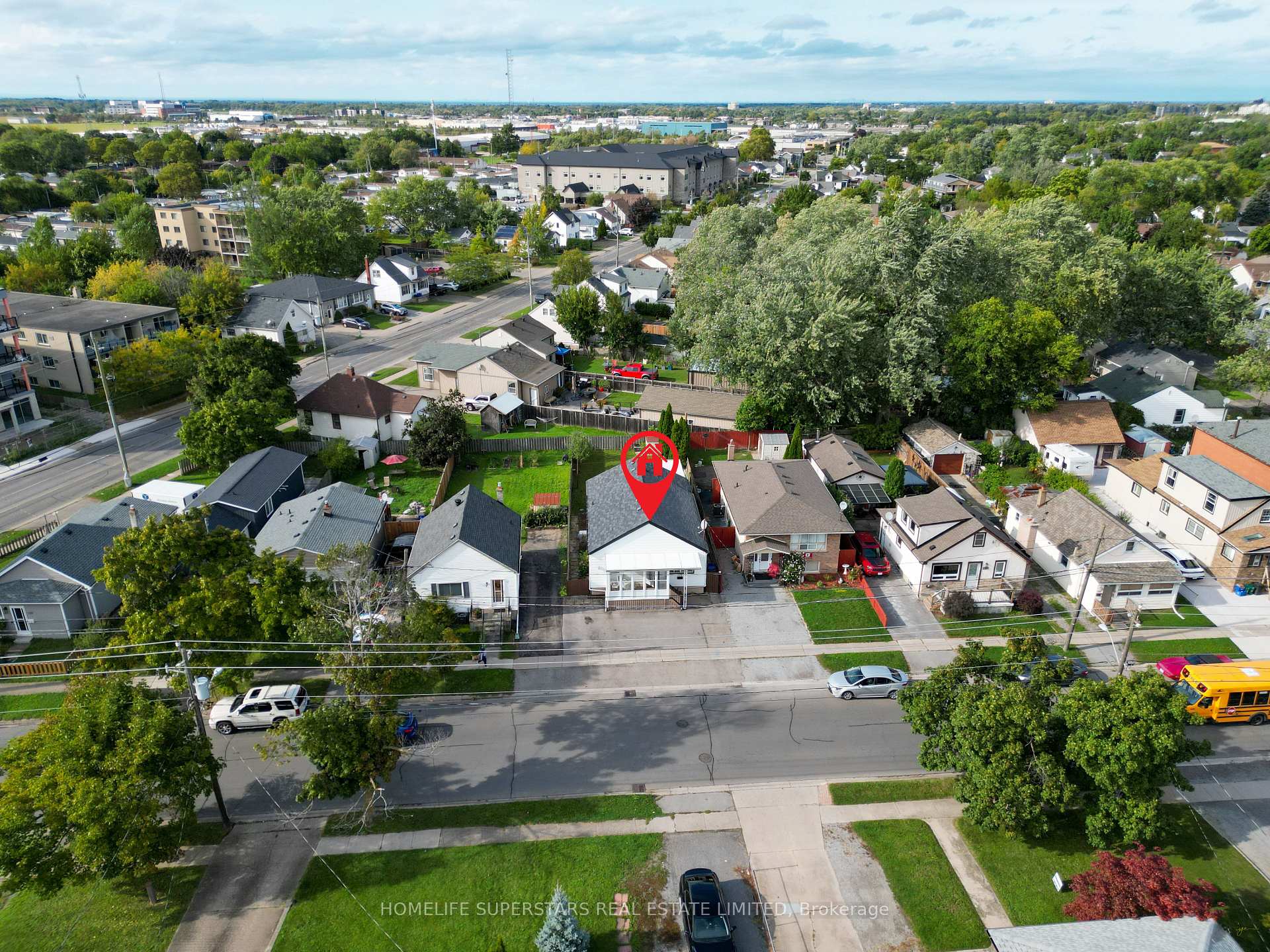 Photo 5 of 112 Rykert Street, St. Catharines, Western Hill — HOMEH