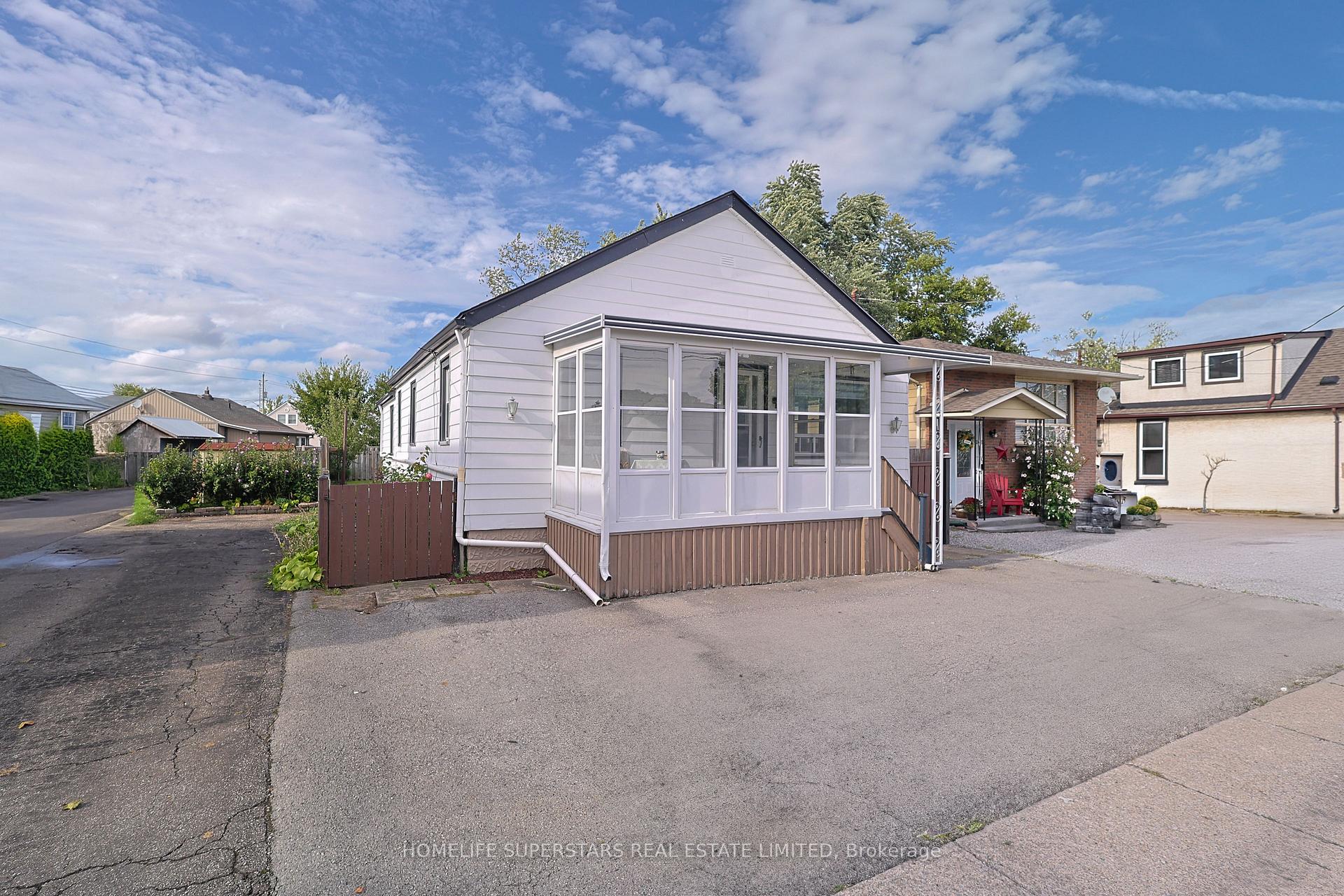 Photo 8 of 112 Rykert Street, St. Catharines, Western Hill — HOMEH