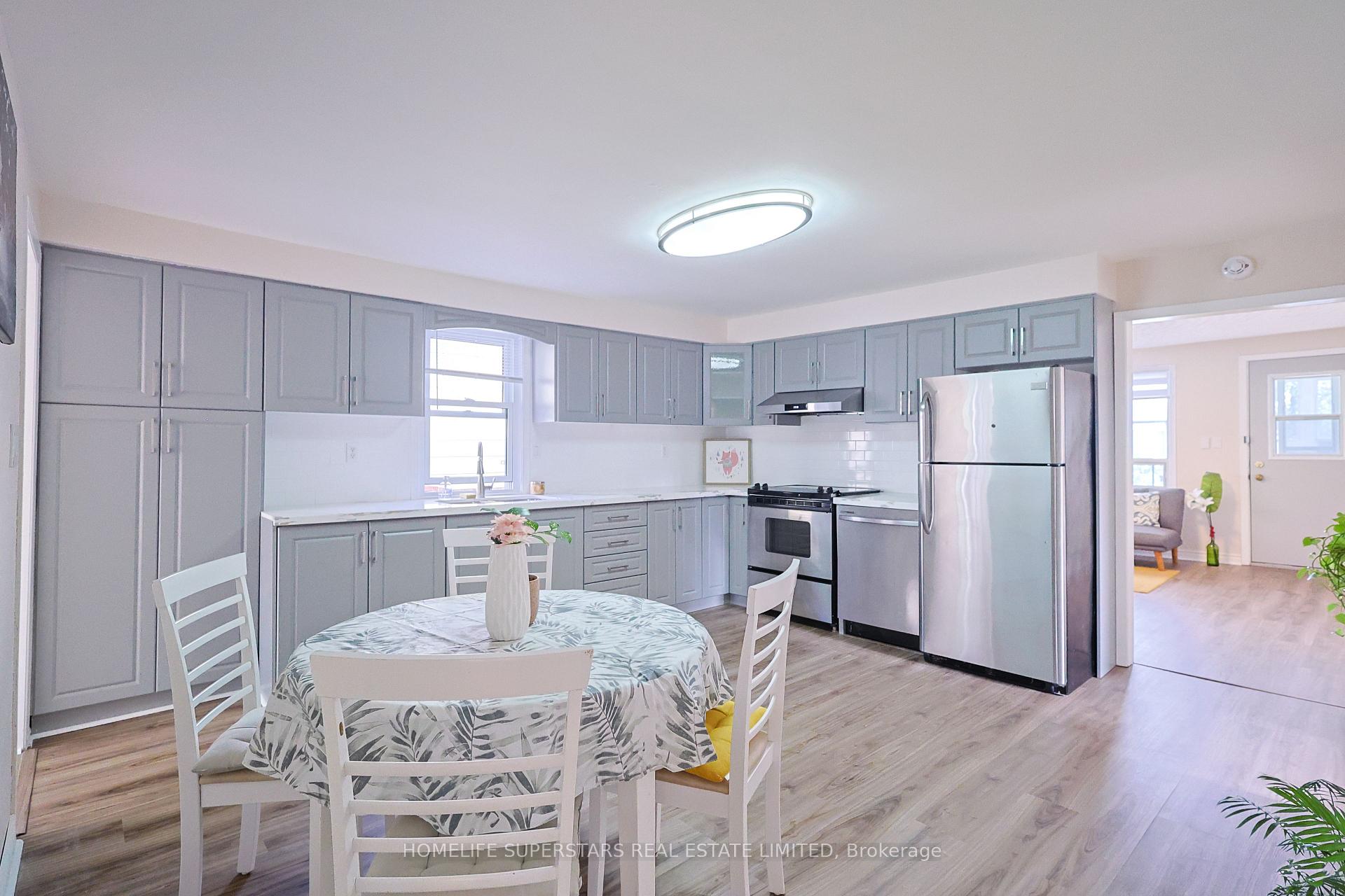 Photo 12 of 112 Rykert Street, St. Catharines, Western Hill — HOMEH