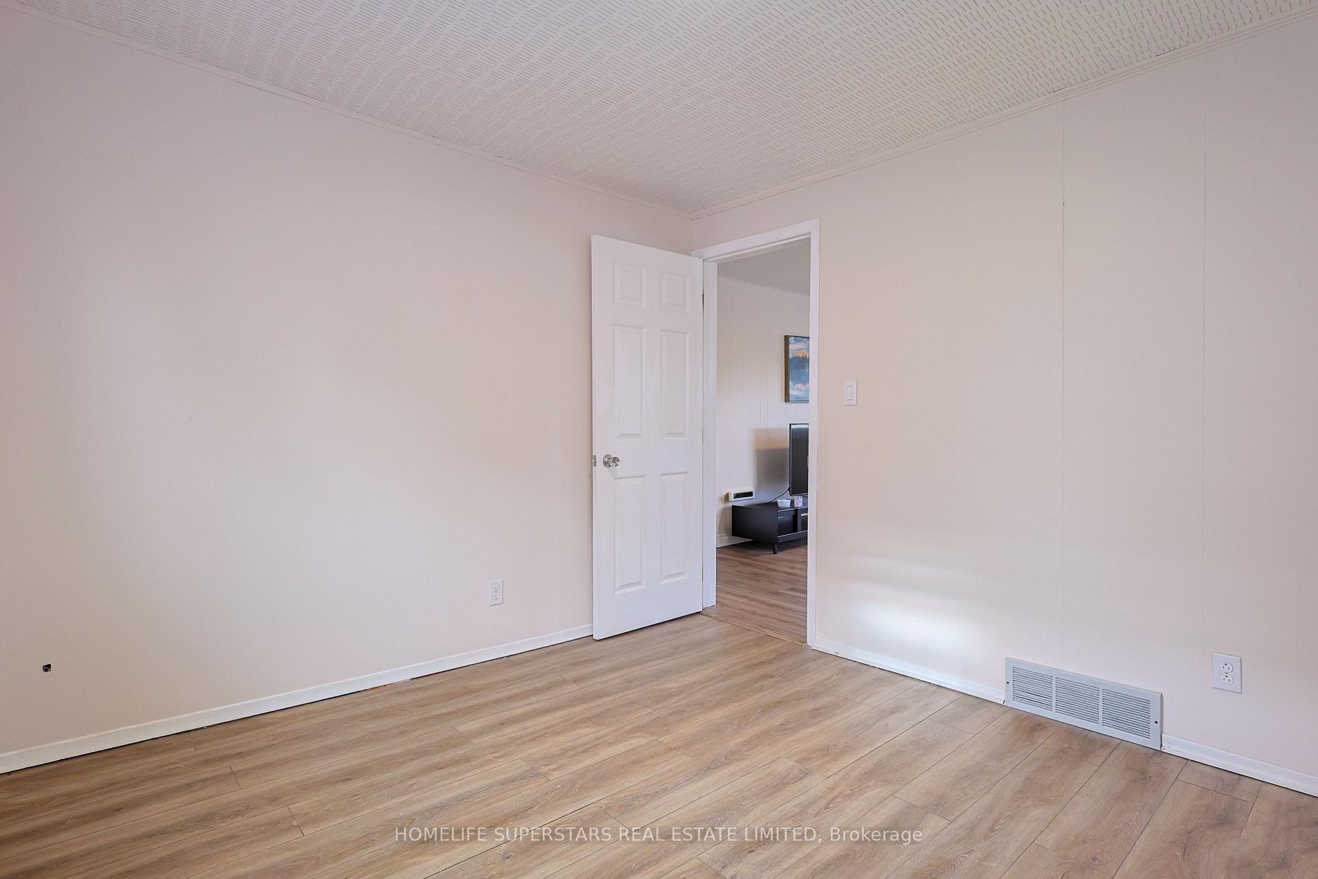 Photo 18 of 112 Rykert Street, St. Catharines, Western Hill — HOMEH