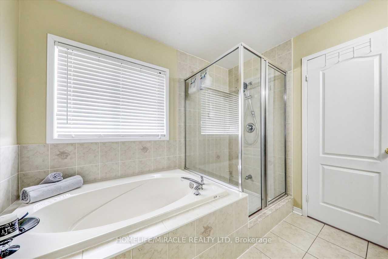 Photo 8 of Unit Main, 3 Tanvalley Drive, Brampton, Fletcher's Meadow — HOMEH